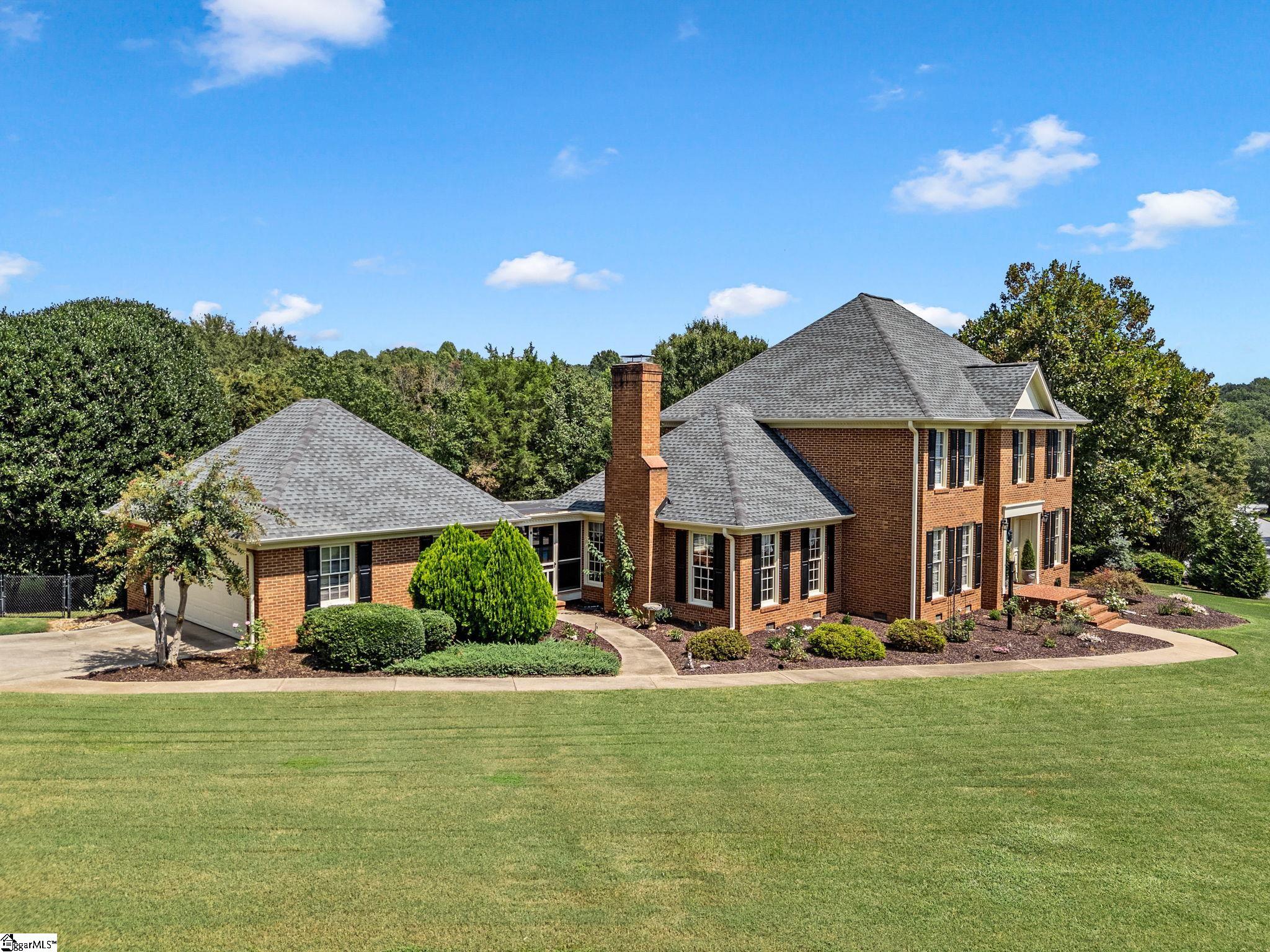 242 W Killarney Lake
