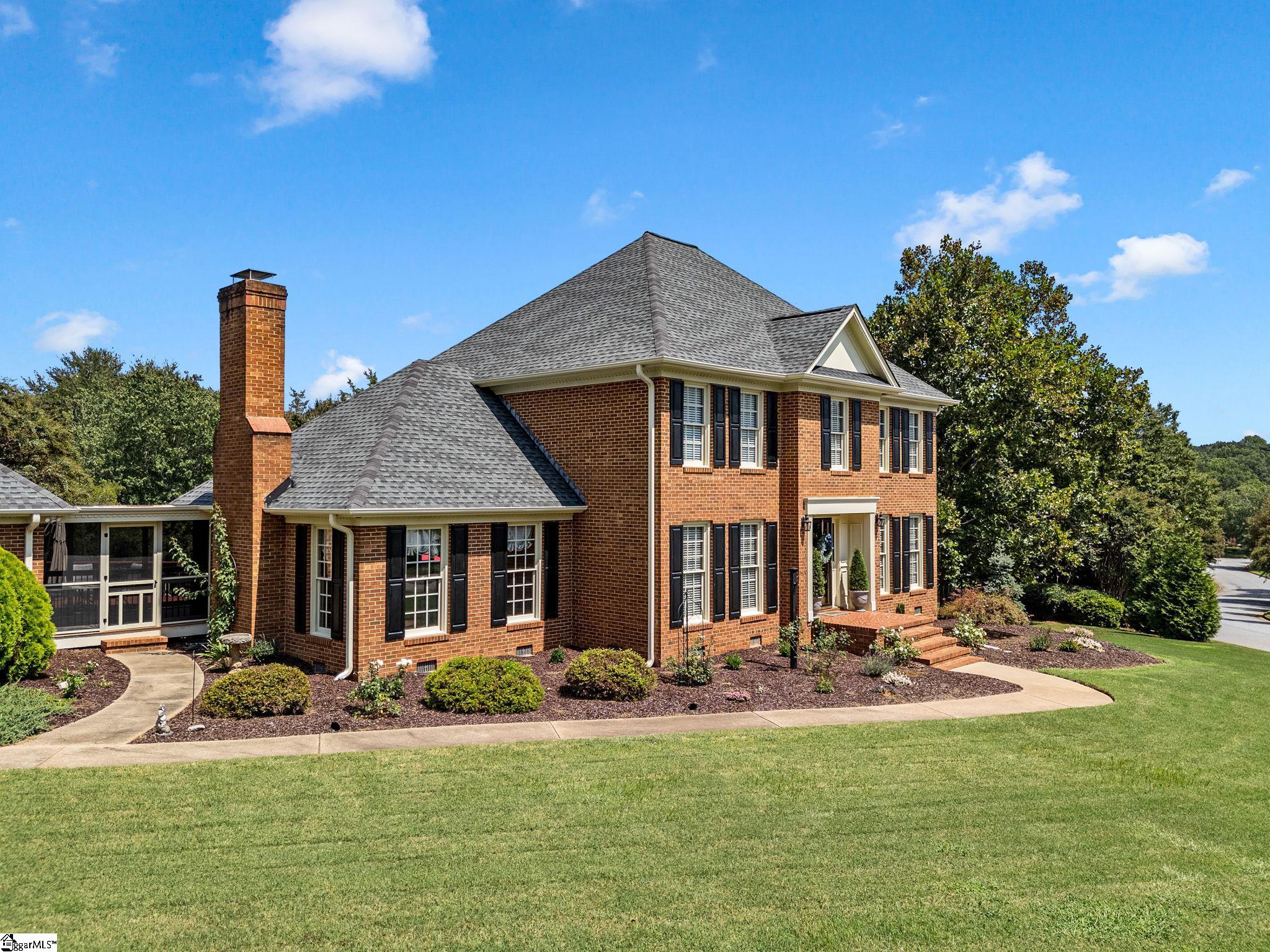 242 W Killarney Lake
