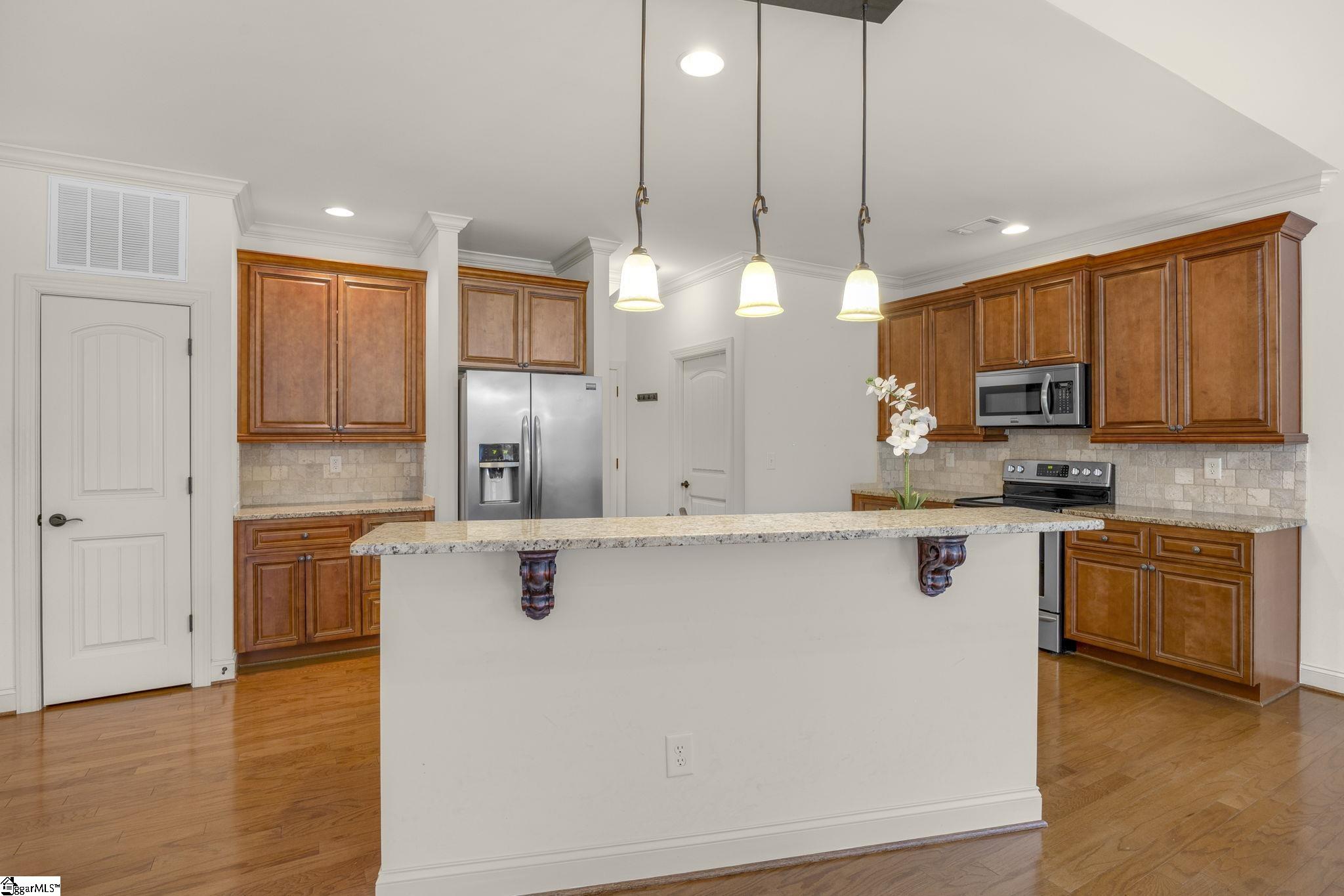 6 Belle Oaks Drive