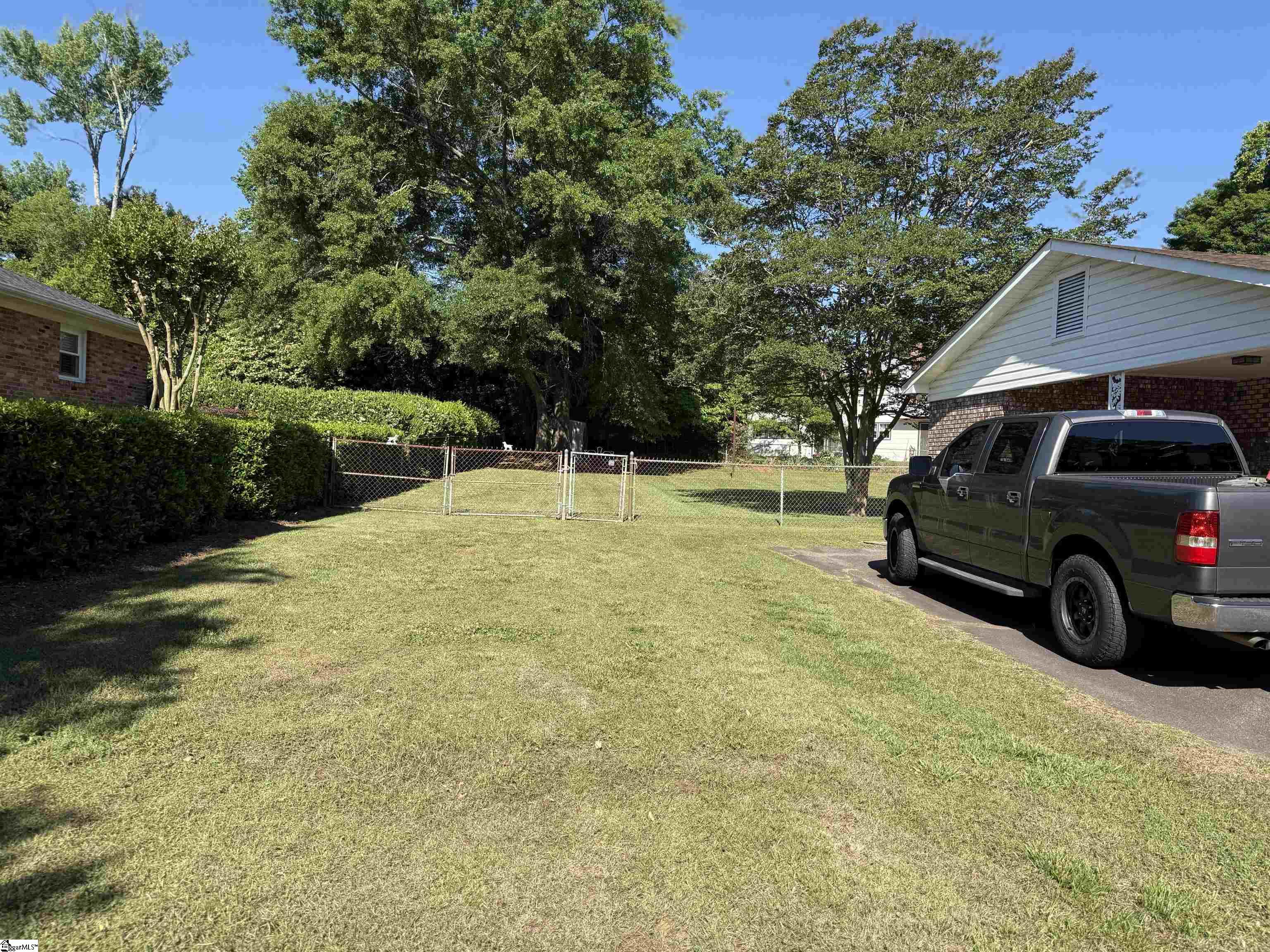 Photo 2 of Single family home for sale at 104 Russell St, Spartanburg, SC 29307 | MLS# 1603029 | Listing updated on 2026-09-04