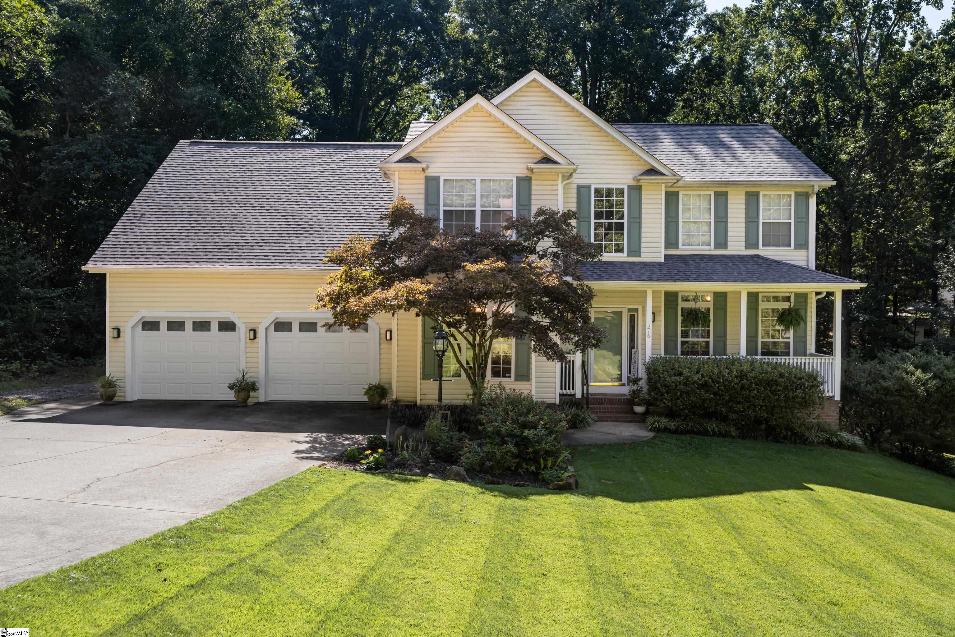 Photo 1 of Single family home for sale at 216 Holly Ln, Greer, SC 29651 | MLS# 1603045 | Listing updated on 2026-09-05