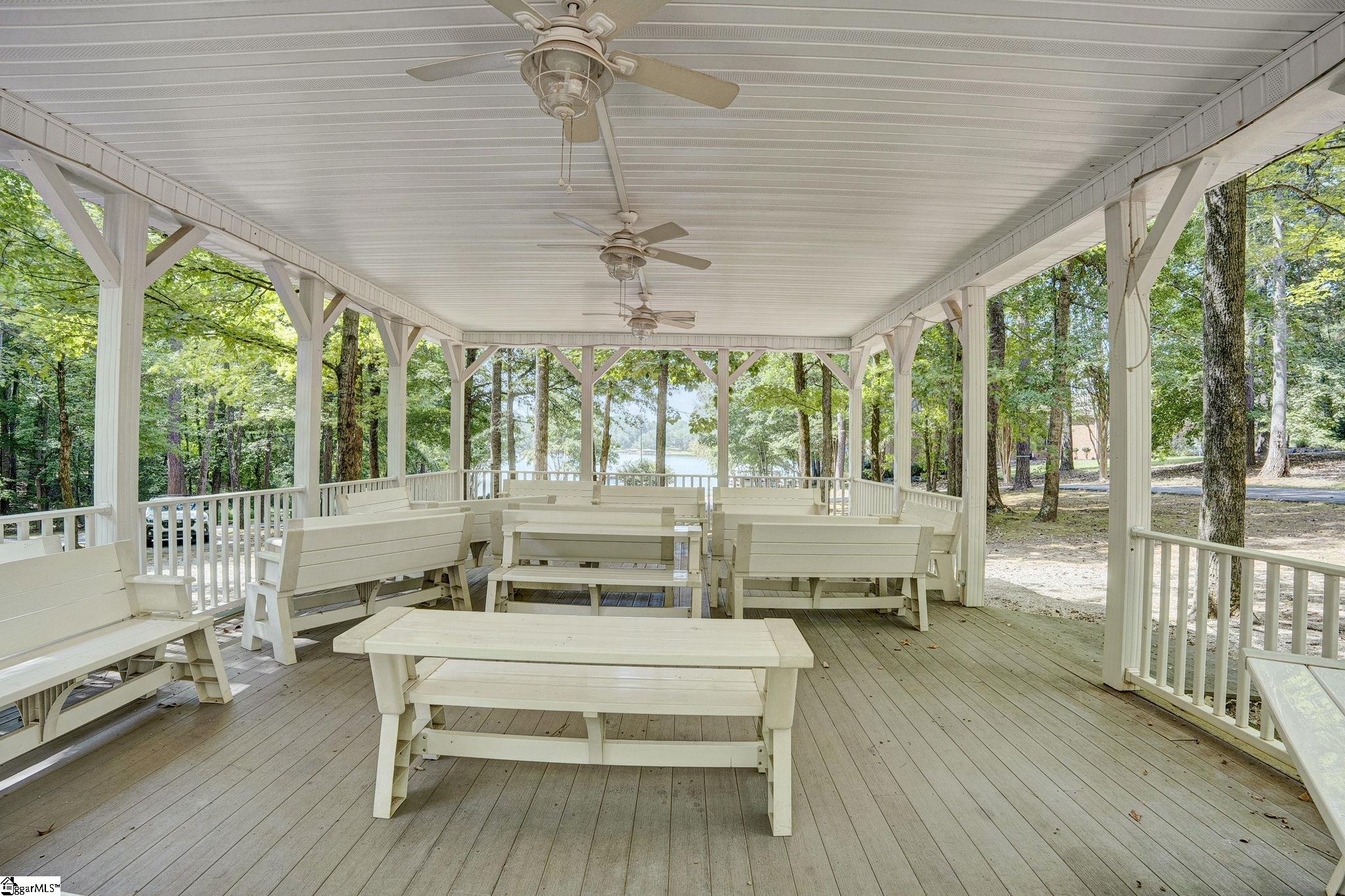 90 E Commodore Drive, Cross Hill SC 29332