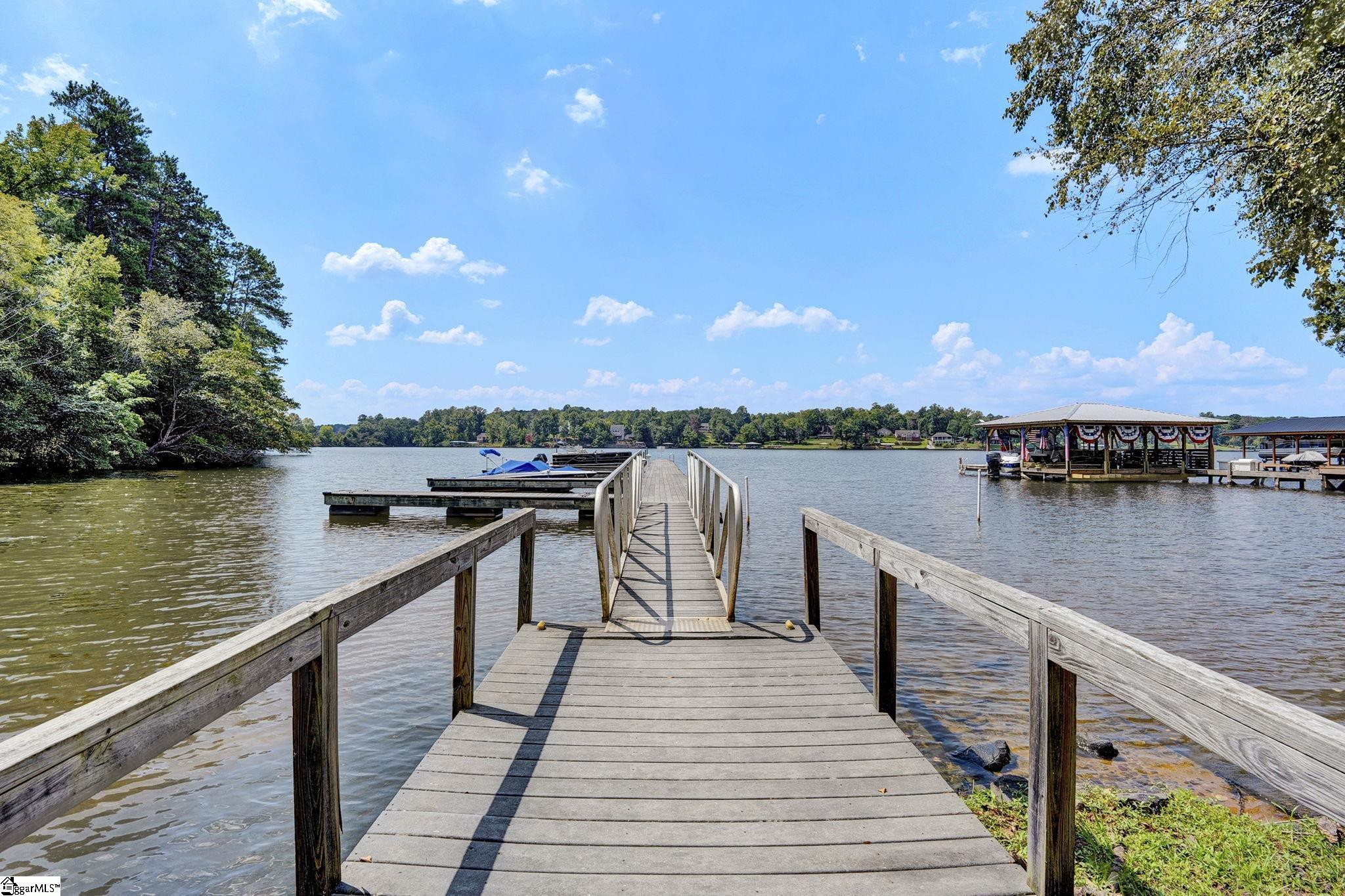 90 E Commodore Drive, Cross Hill SC 29332