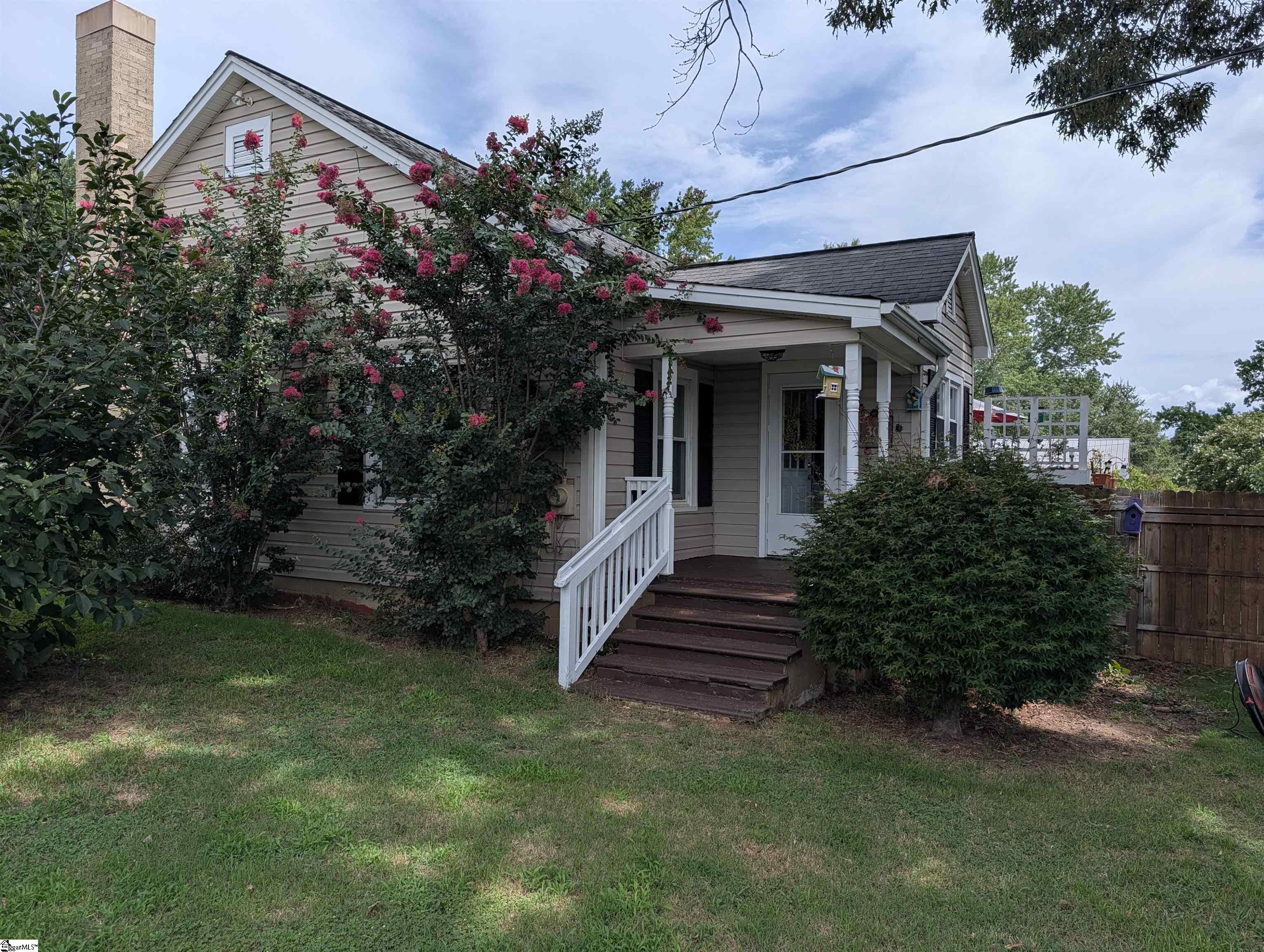 302 Caldwell Street, Campobello SC 29322
