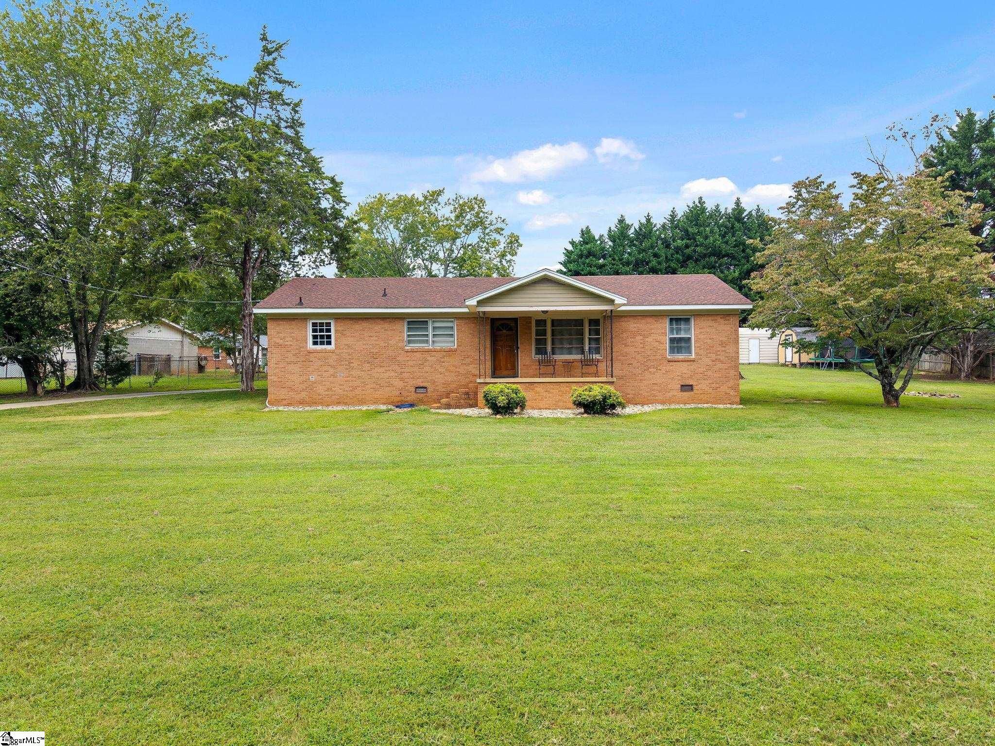 Photo 1 of Single family home for sale at 5 Mcgill Rd, Taylors, SC 29687 | MLS# 1603634 | Listing updated on 2026-09-18