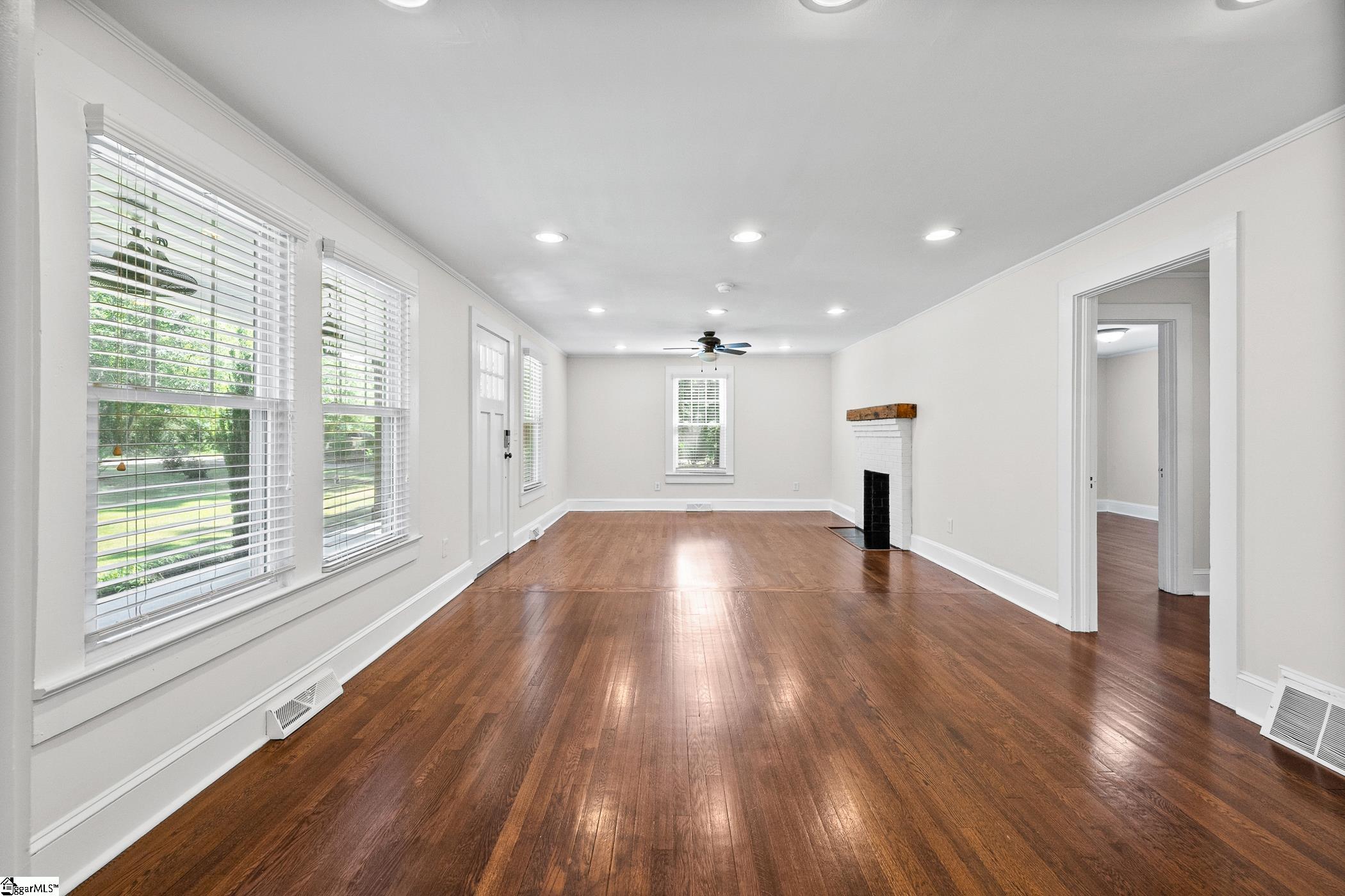 4405 Old Buncombe Road, Greenville SC 29617-8107
