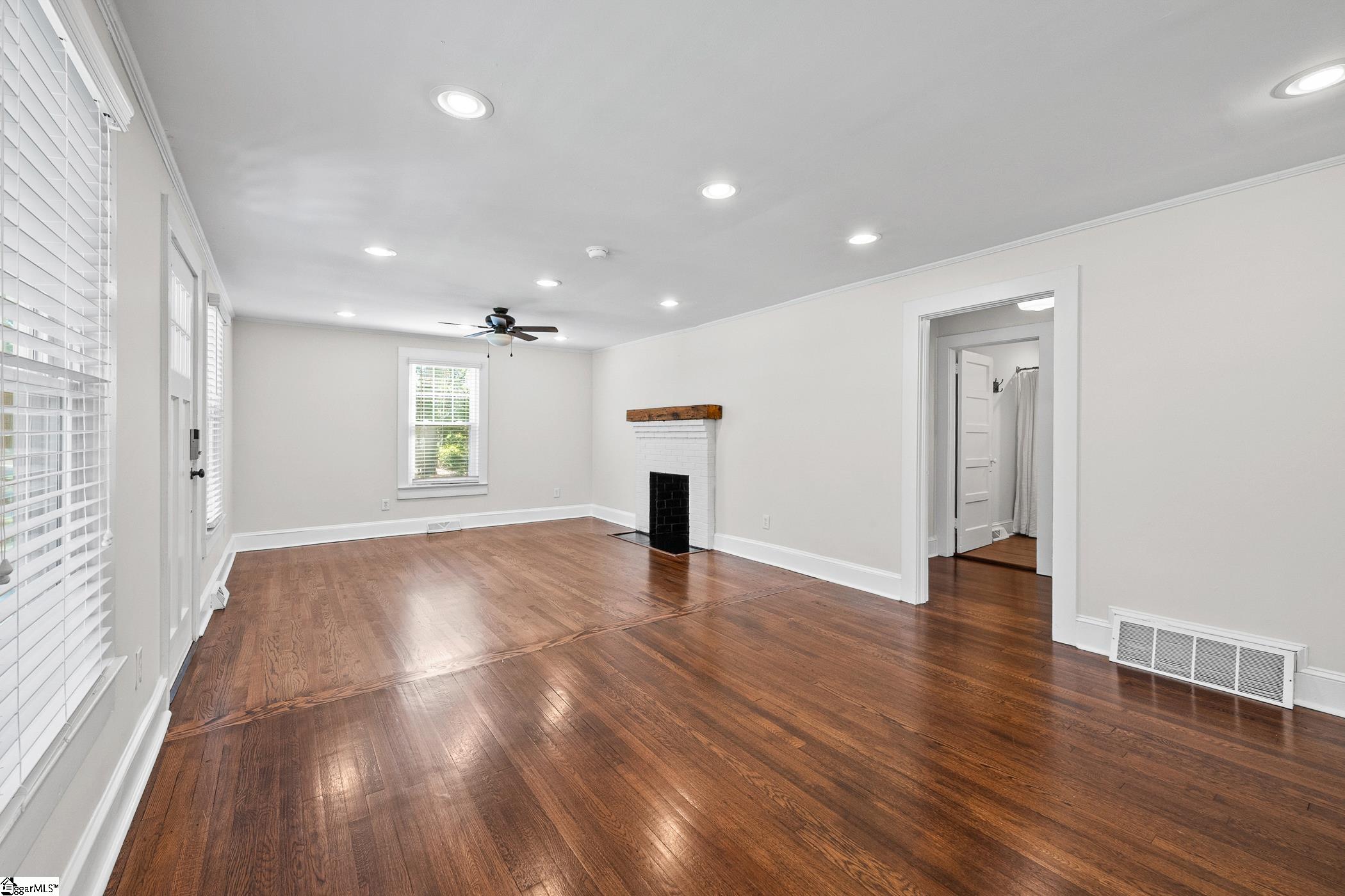 4405 Old Buncombe Road, Greenville SC 29617-8107