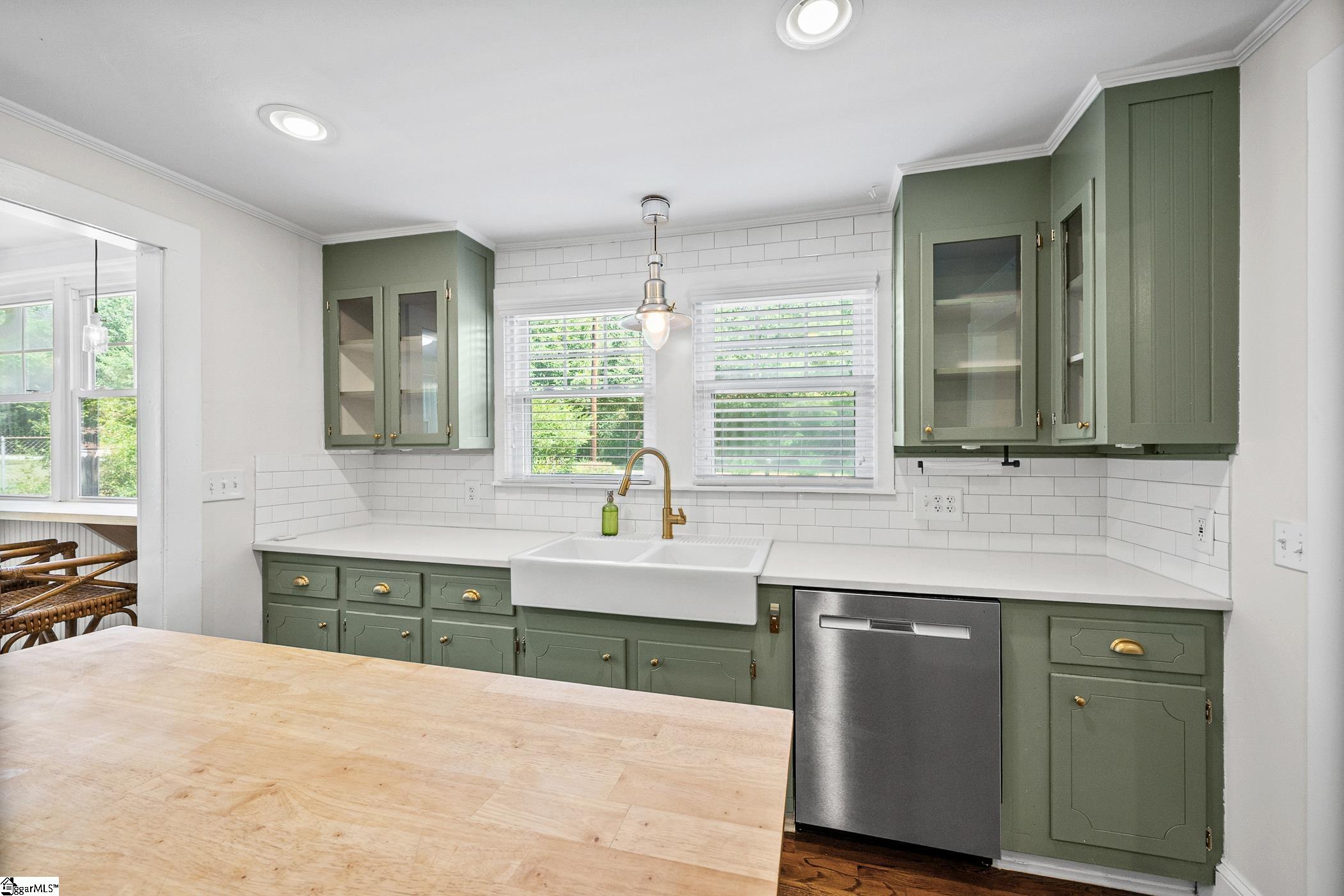 4405 Old Buncombe Road, Greenville SC 29617-8107