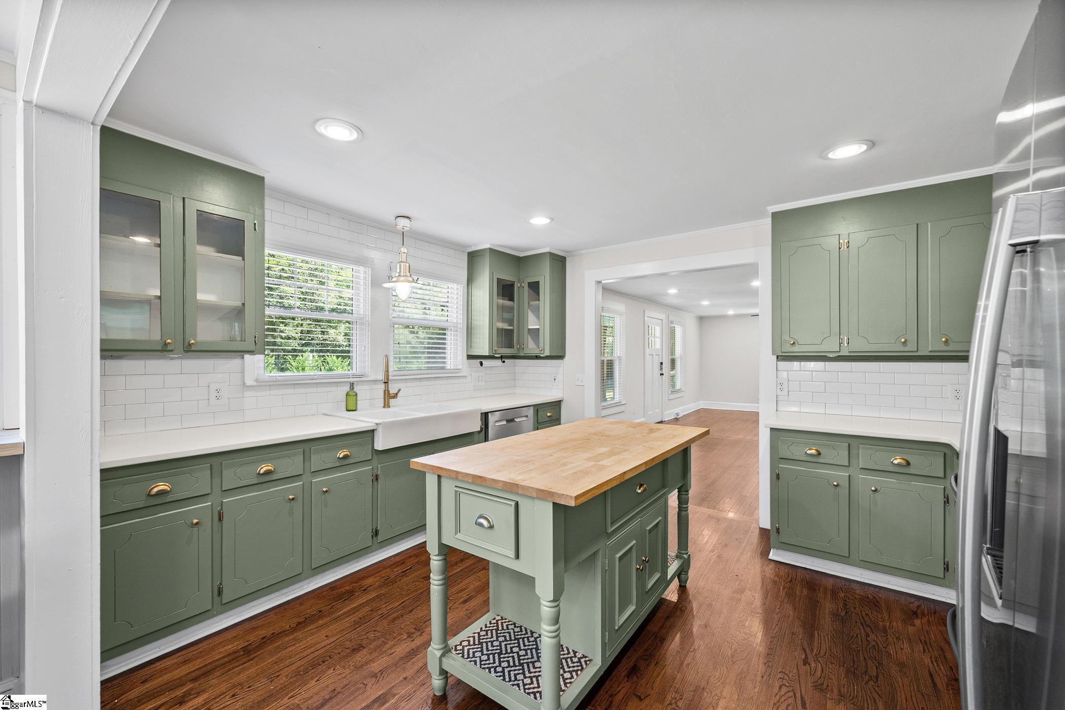 4405 Old Buncombe Road, Greenville SC 29617-8107