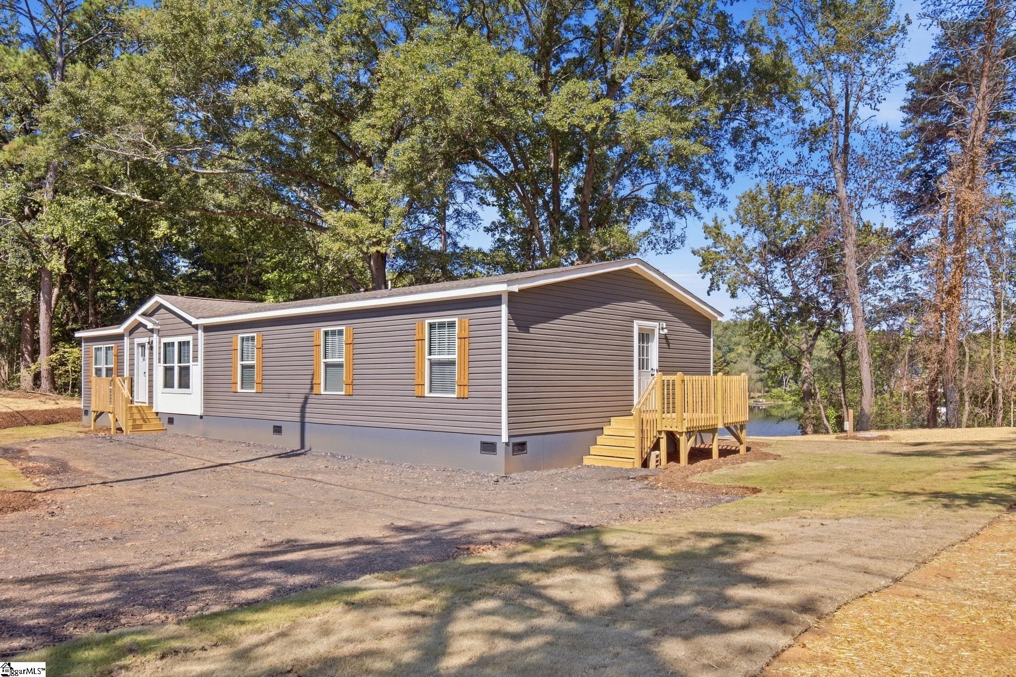 438 Berry Shoals Road, Duncan SC 29334
