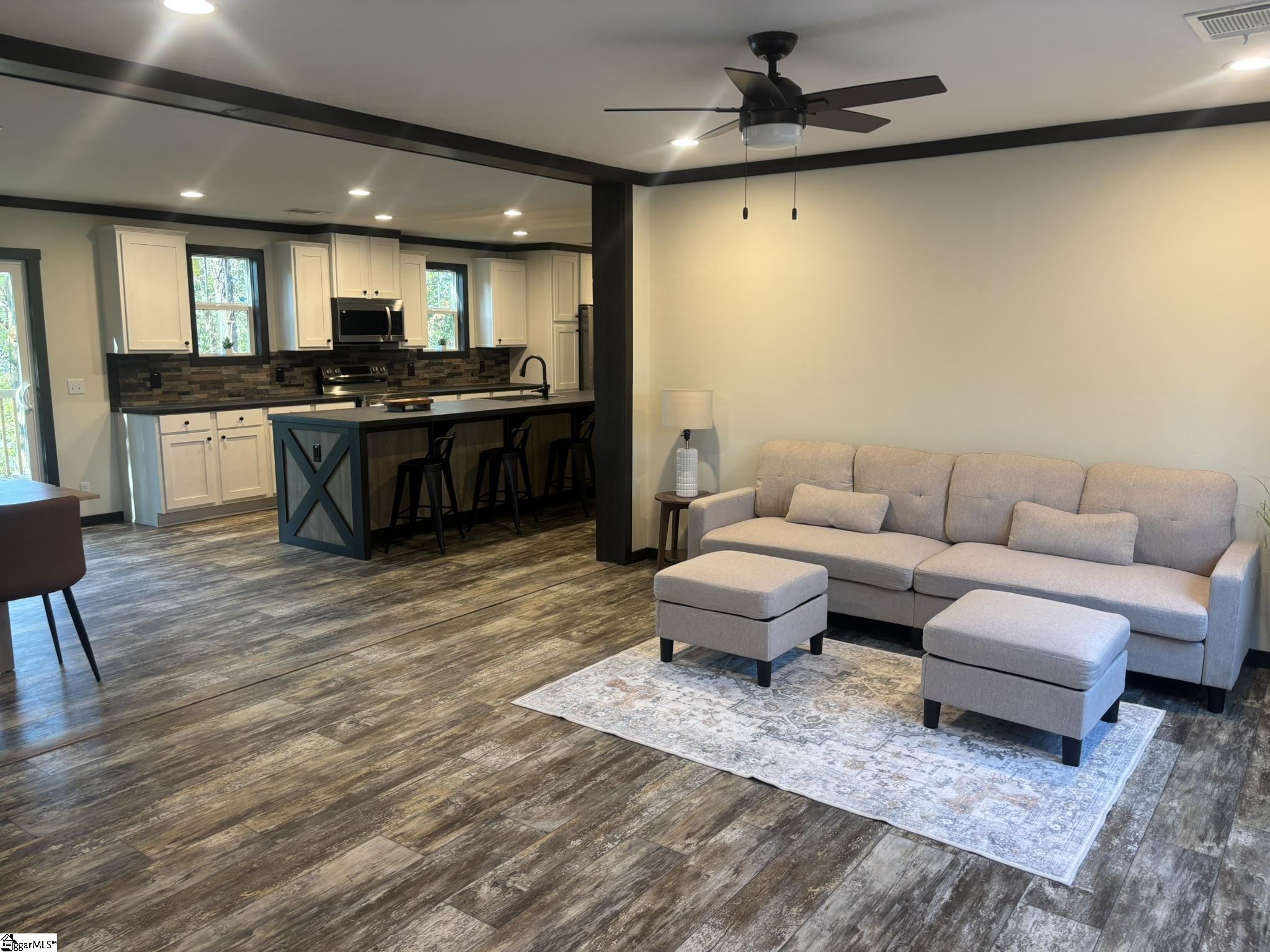 438 Berry Shoals Road, Duncan SC 29334