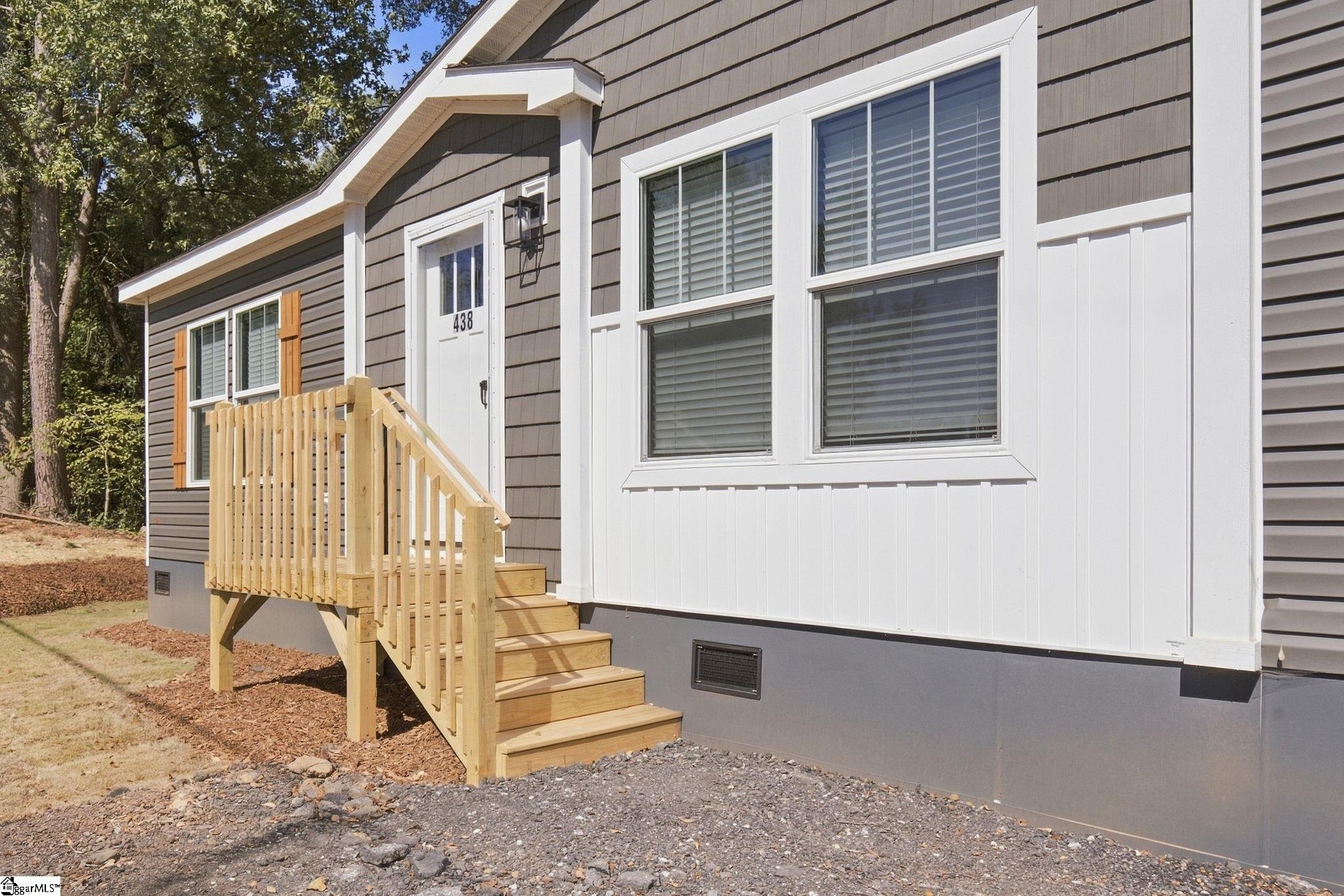 438 Berry Shoals Road, Duncan SC 29334