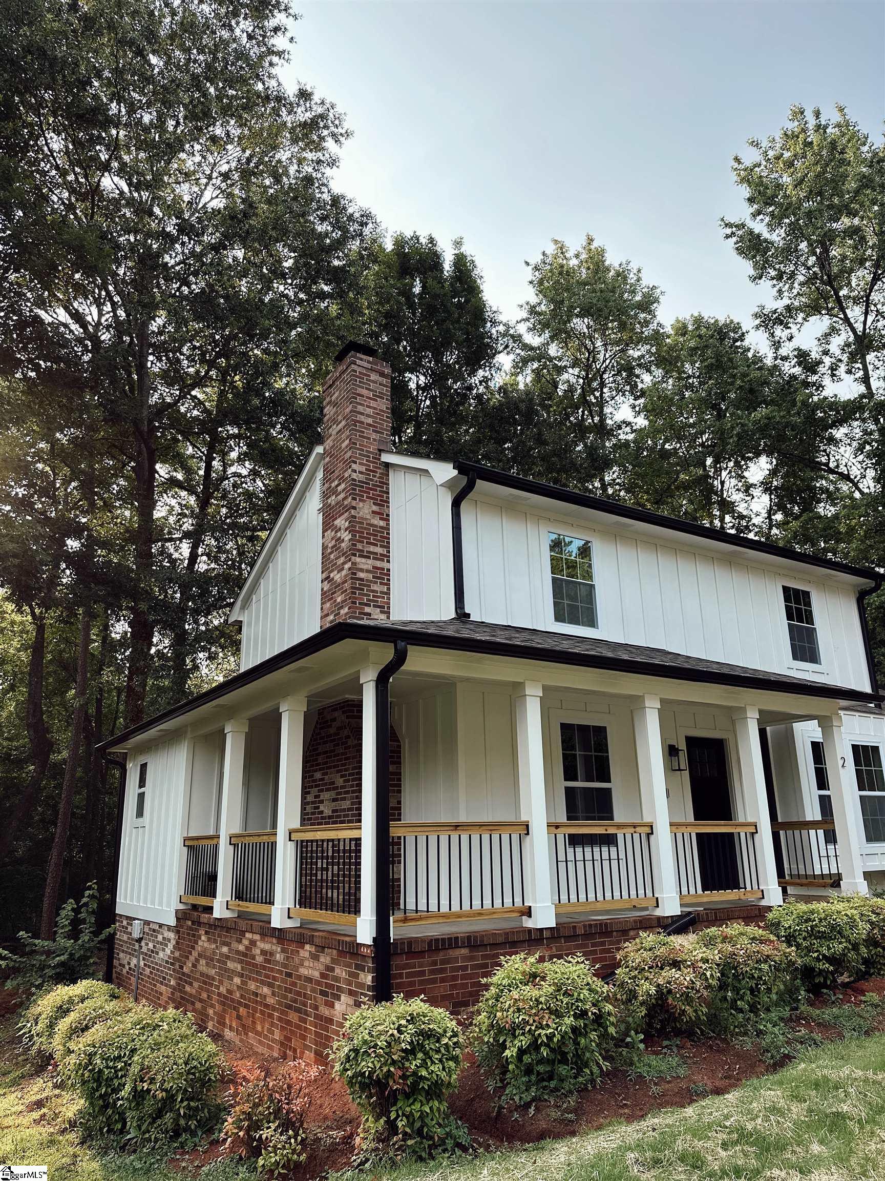Photo 1 of Single family home for sale at 2 Saint Andrews Ct, Greenville, SC 29607 | MLS# 1603695 | Listing updated on 2026-09-13