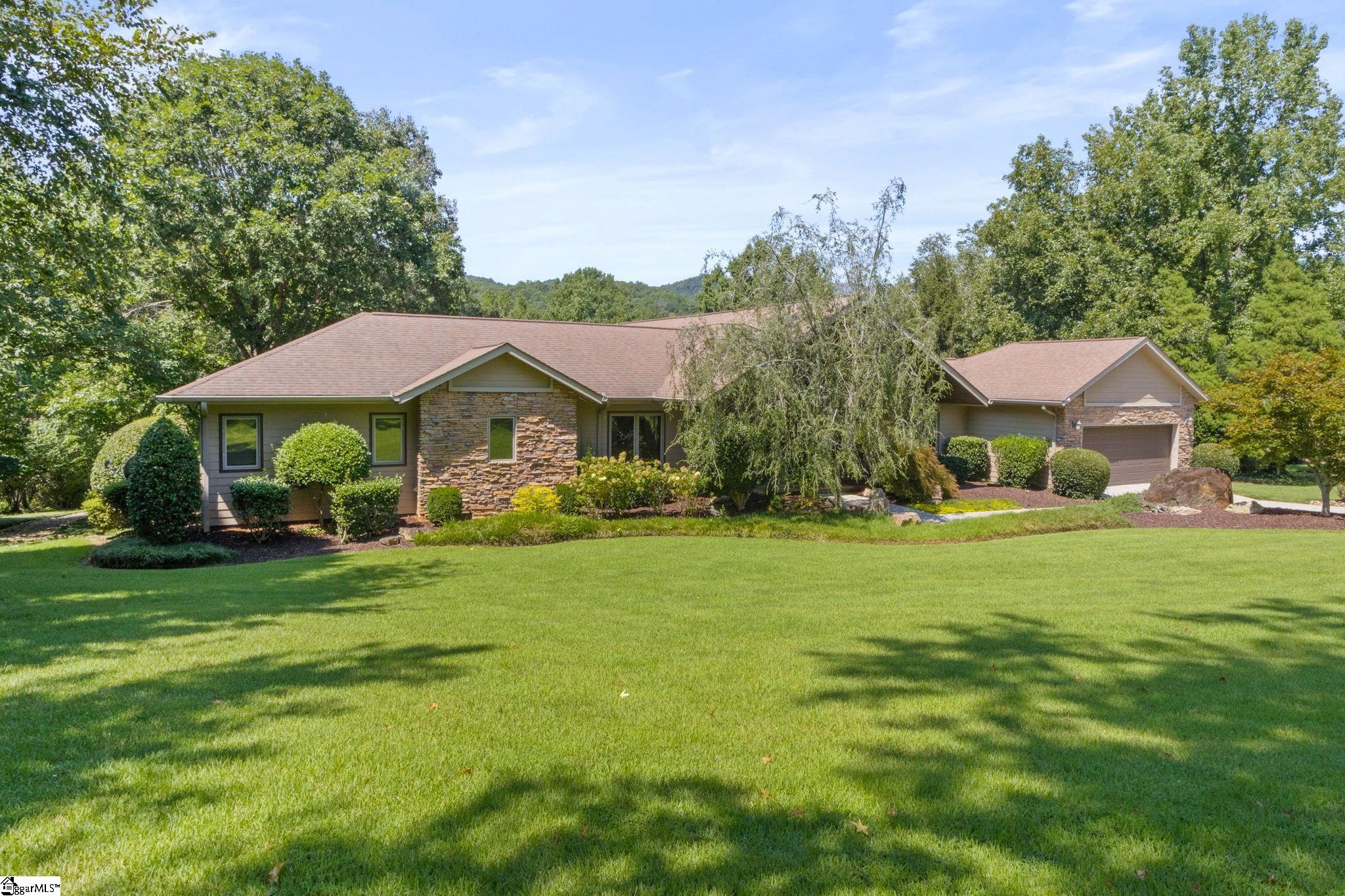 Photo 1 of Single family home for sale at 19 Crown Ridge Rd, Travelers Rest, SC 29690 | MLS# 1603697 | Listing updated on 2026-09-13