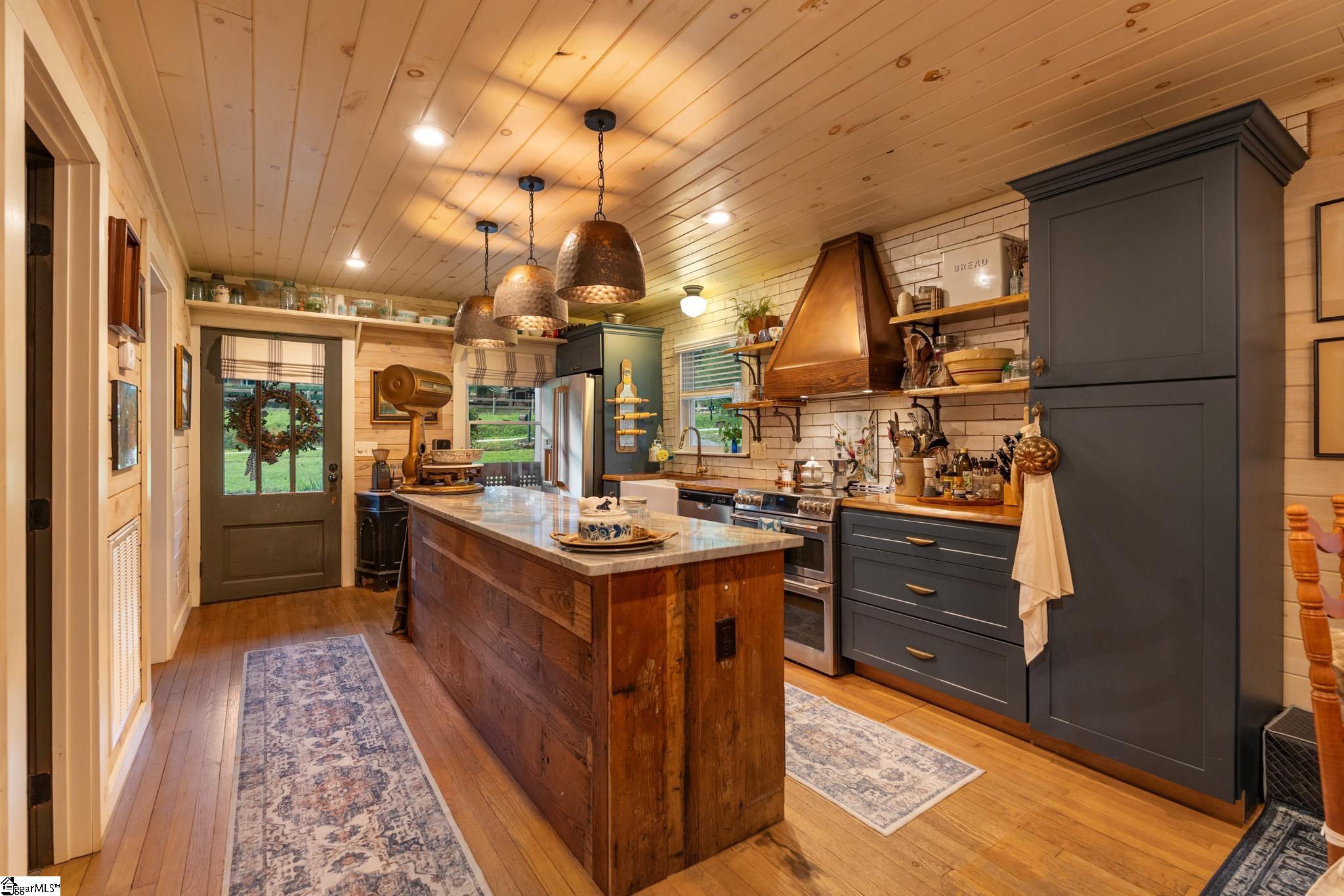 207 Blockhouse Road, Landrum SC 29356