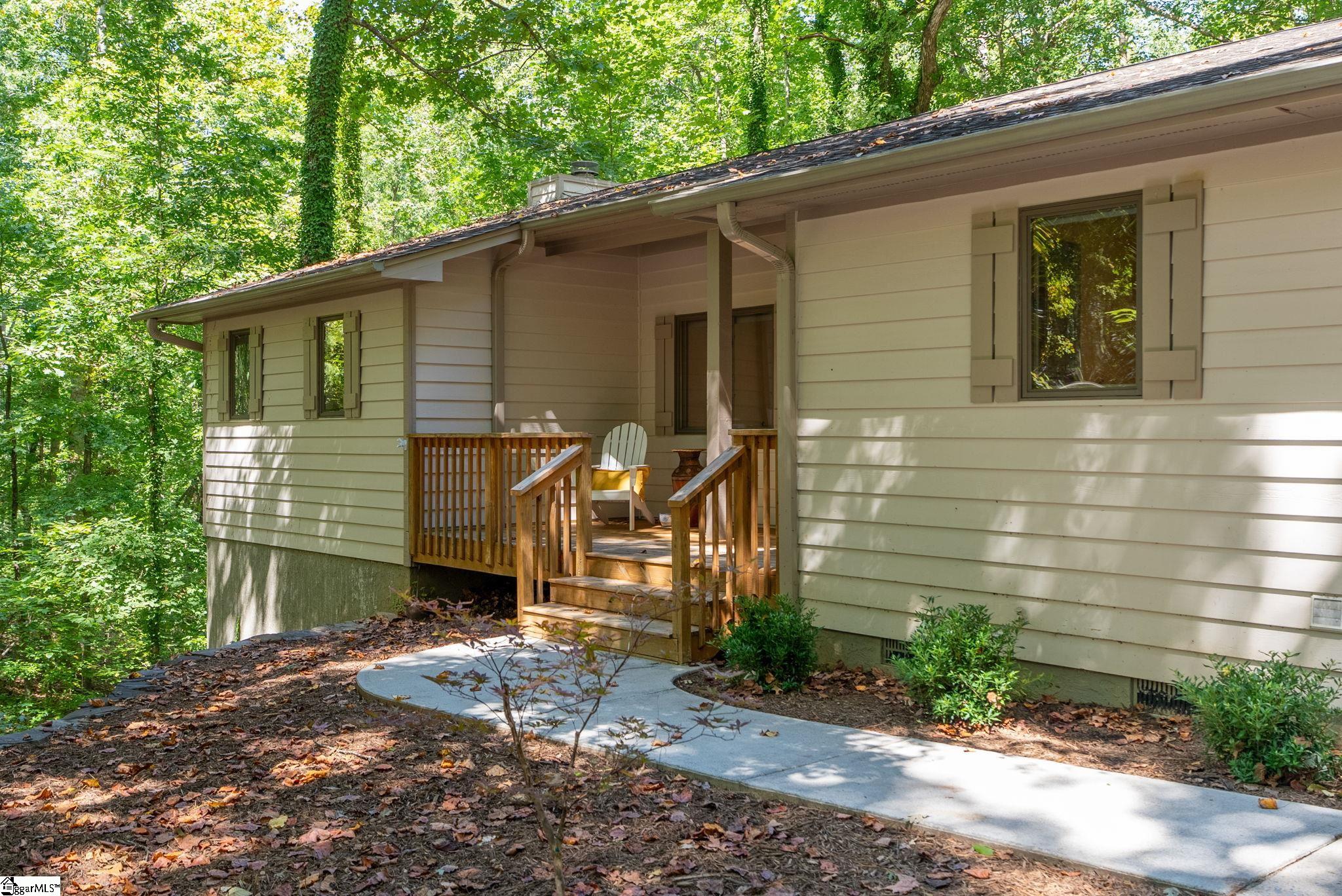 4 Mainsail Drive