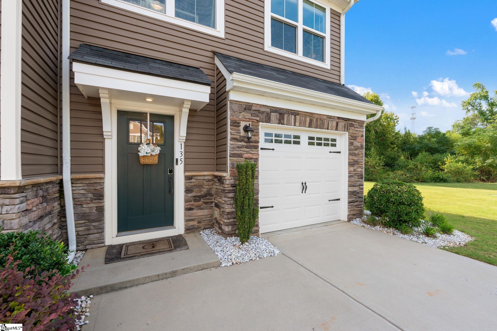 135 Lilywood Court, Simpsonville SC 29681