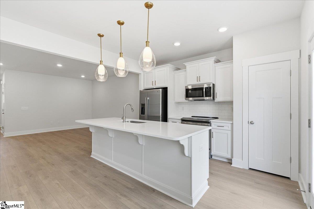 Photo 4 of Townhouse for sale at 105 Redfield Pl, Simpsonville, SC 29681 | MLS# 1603881 | Listing updated on 2026-09-16