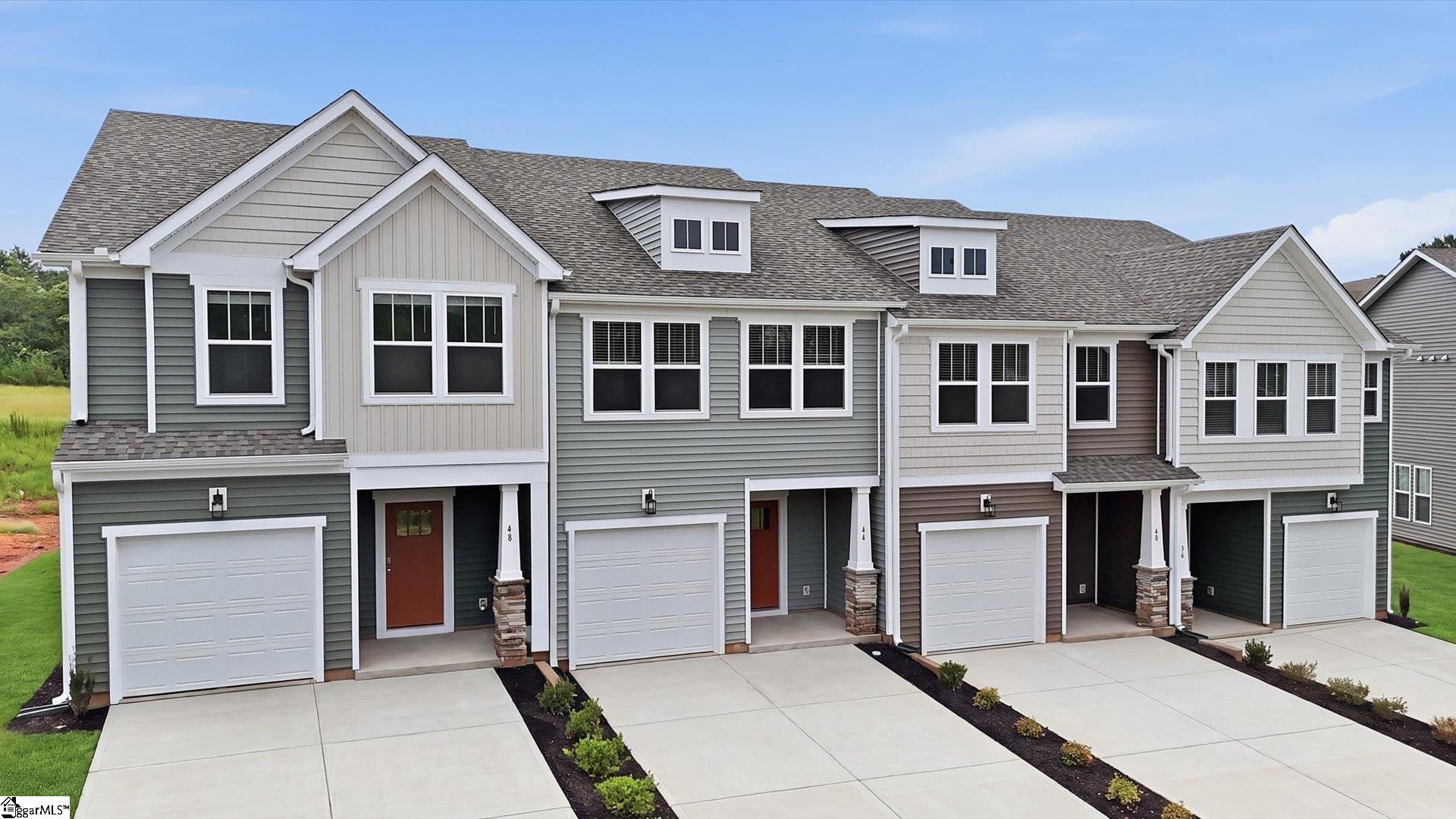 Photo 2 of Townhouse for sale at 44 Shoemaker Rd, Greenville, SC 29617 | MLS# 1603884 | Listing updated on 2026-09-16