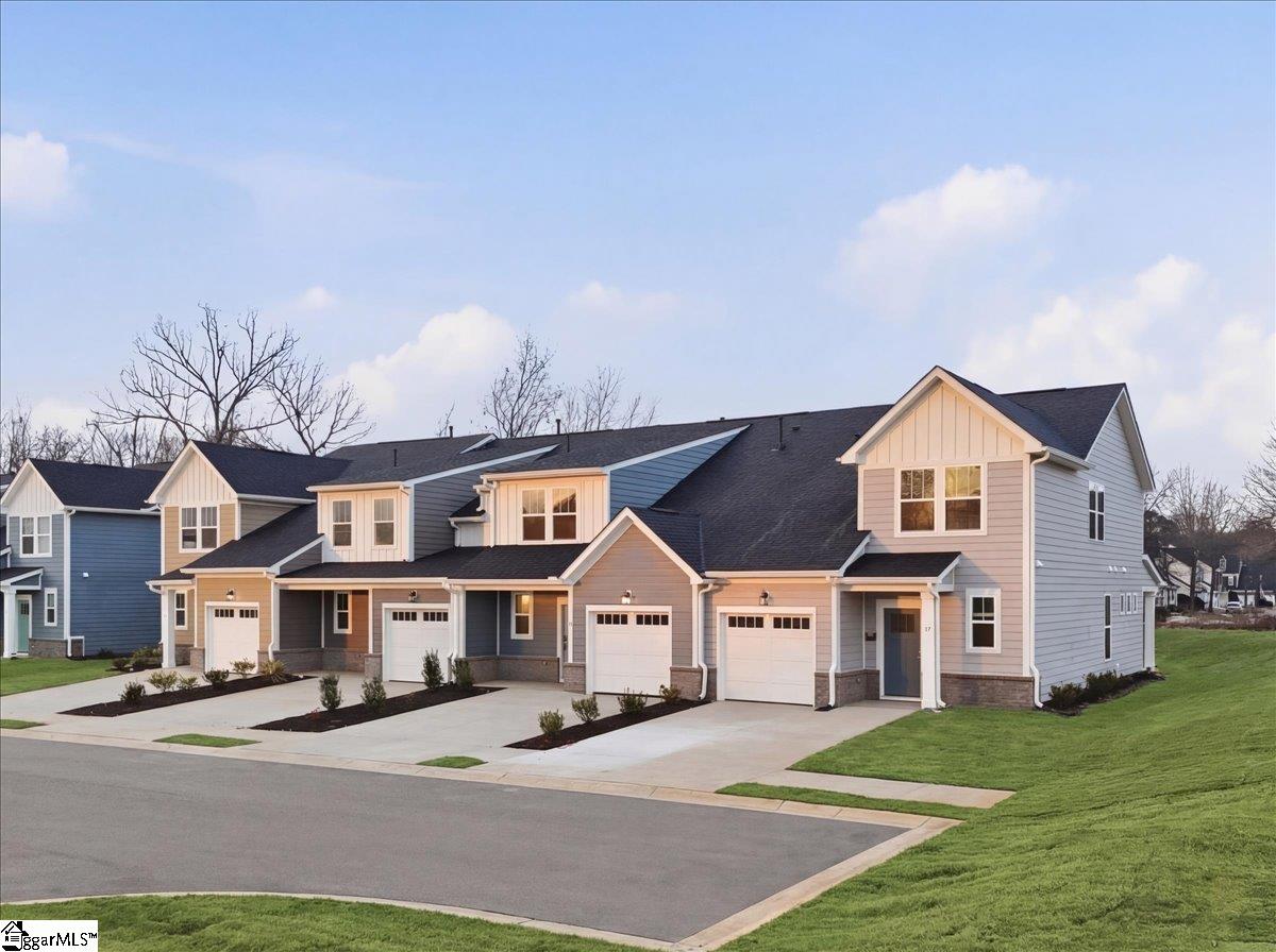 Photo 2 of Townhouse for sale at 15 Thurlow Ct, Greenville, SC 29615 | MLS# 1603885 | Listing updated on 2026-09-16