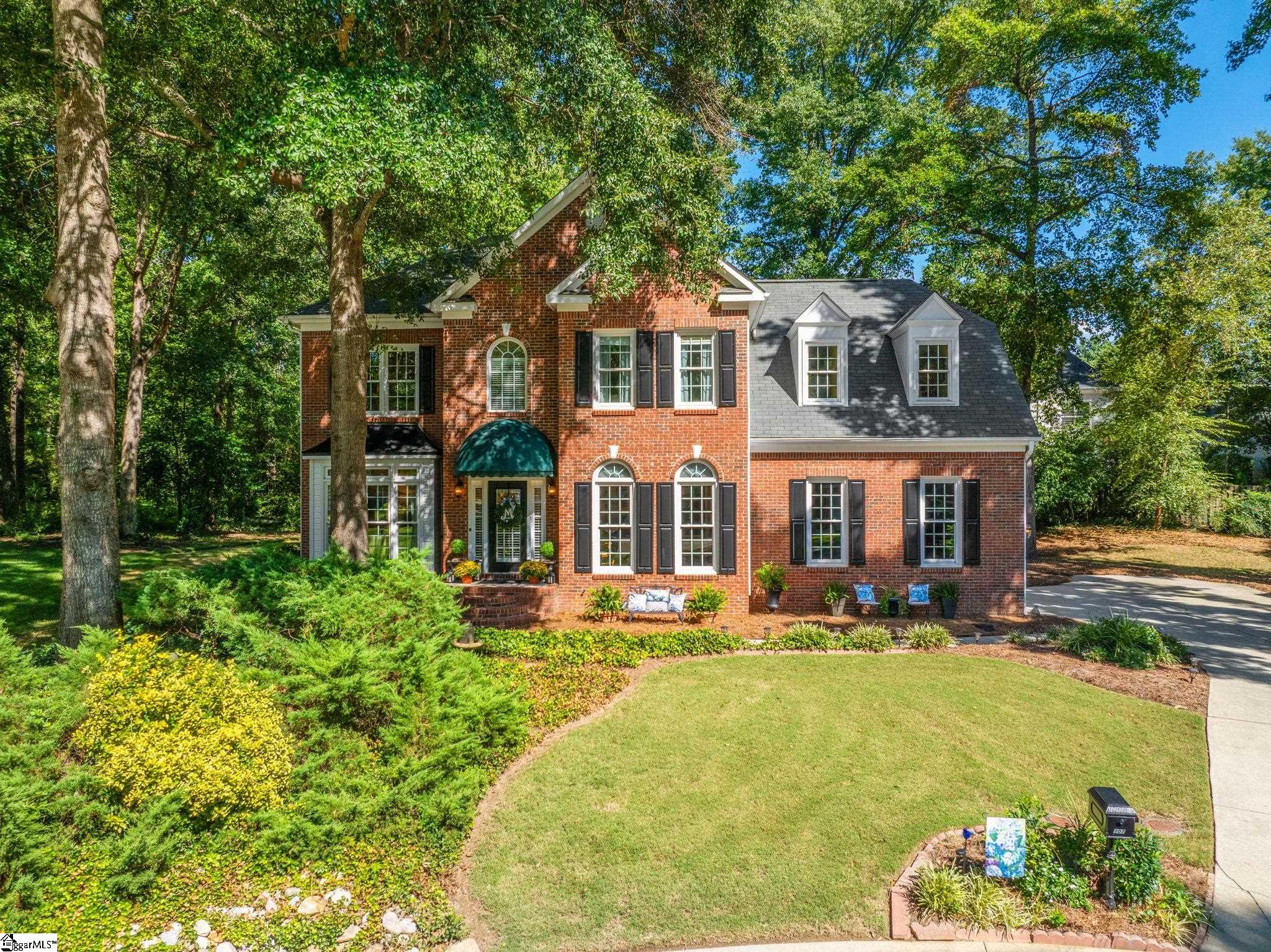 Photo 2 of Single family home for sale at 107 Willow Oak Ct, Simpsonville, SC 29681 | MLS# 1603899 | Listing updated on 2026-09-16
