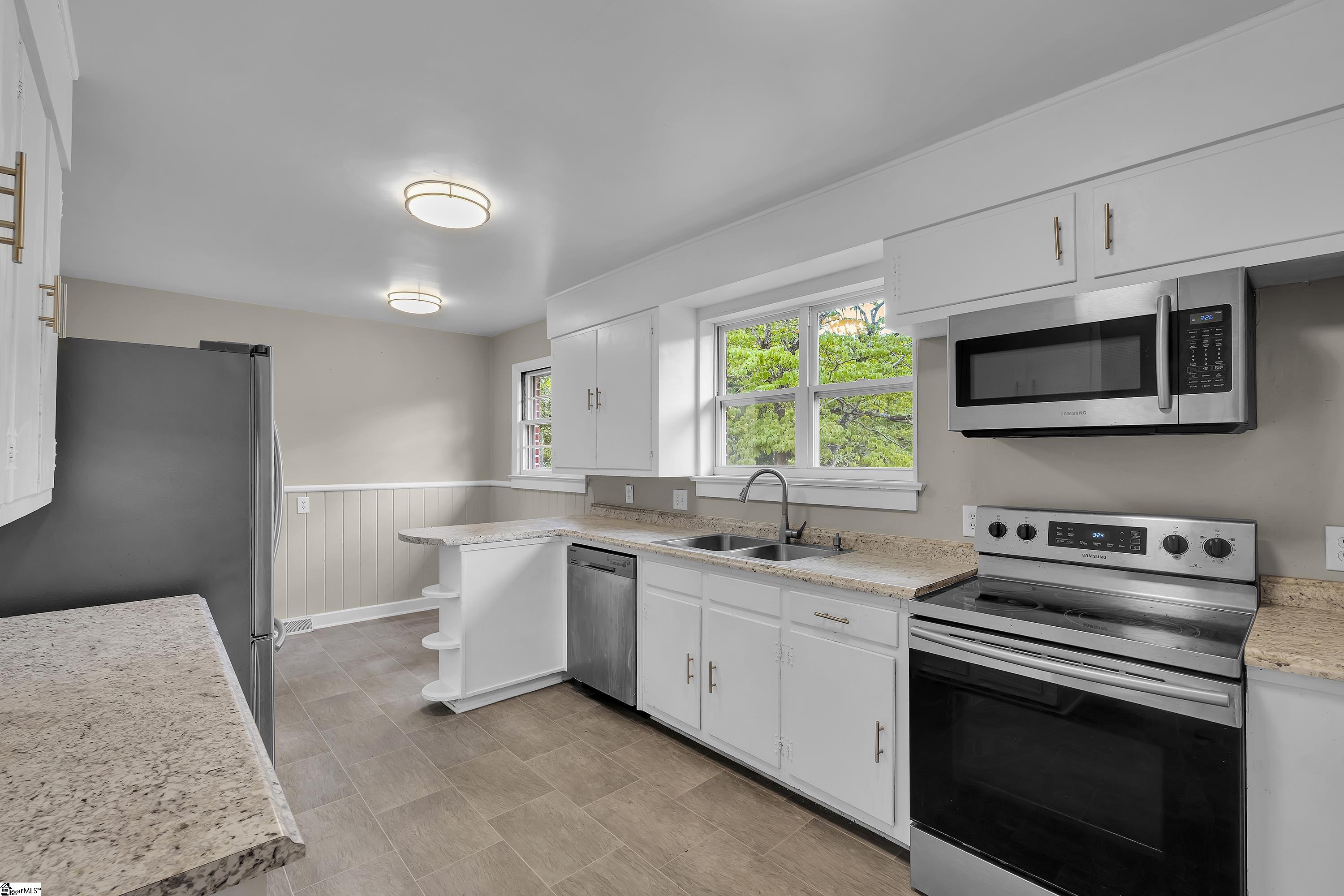 126 Holly Drive, Spartanburg SC 29301