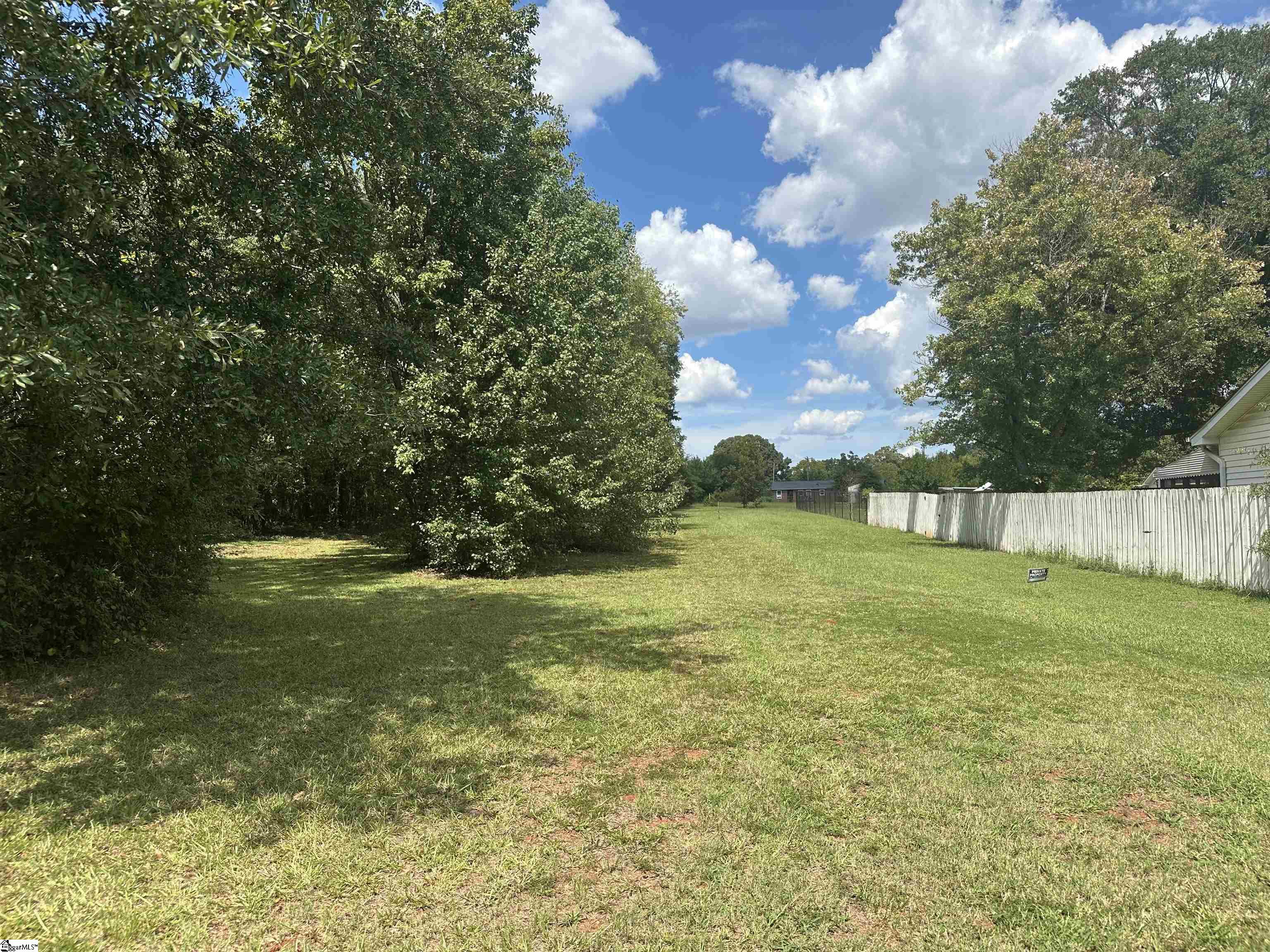 Photo 2 of House for sale at 215 Apple Dr, Piedmont, SC 29673 | MLS# 1603932 | Listing updated on 2026-09-16