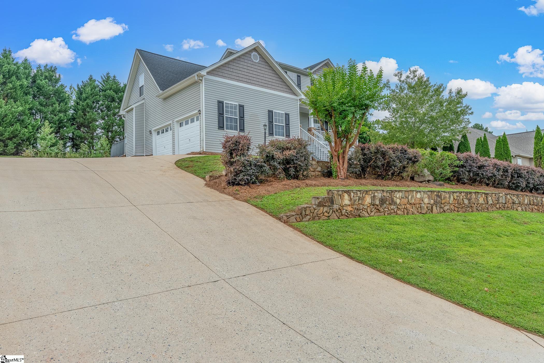 Photo 2 of Single family home for sale at 156 Faulkner Cir, Greer, SC 29651 | MLS# 1603942 | Listing updated on 2026-09-18