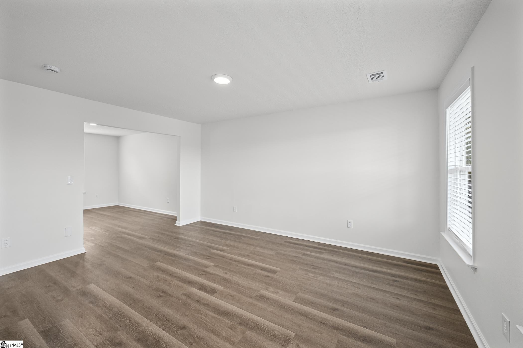 Photo 4 of Single family home for sale at 156 Faulkner Cir, Greer, SC 29651 | MLS# 1603942 | Listing updated on 2026-09-18