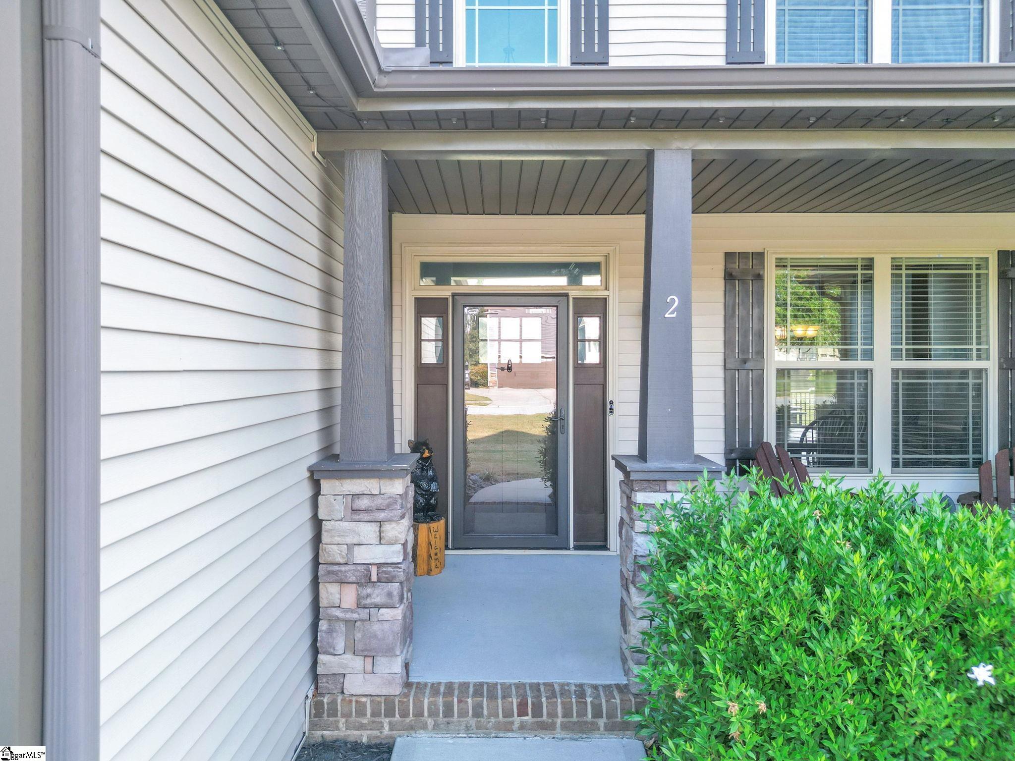 Photo 3 of Single family home for sale at 2 Meadowgold Ln, Greer, SC 29651 | MLS# 1603943 | Listing updated on 2026-09-16