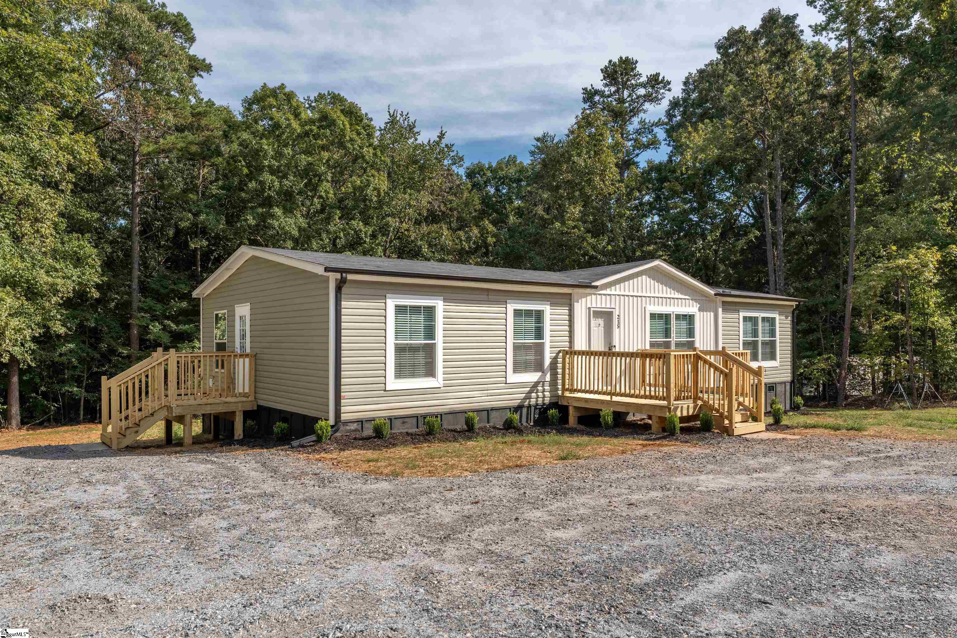 215 Ballard Road, Honea Path SC 29654