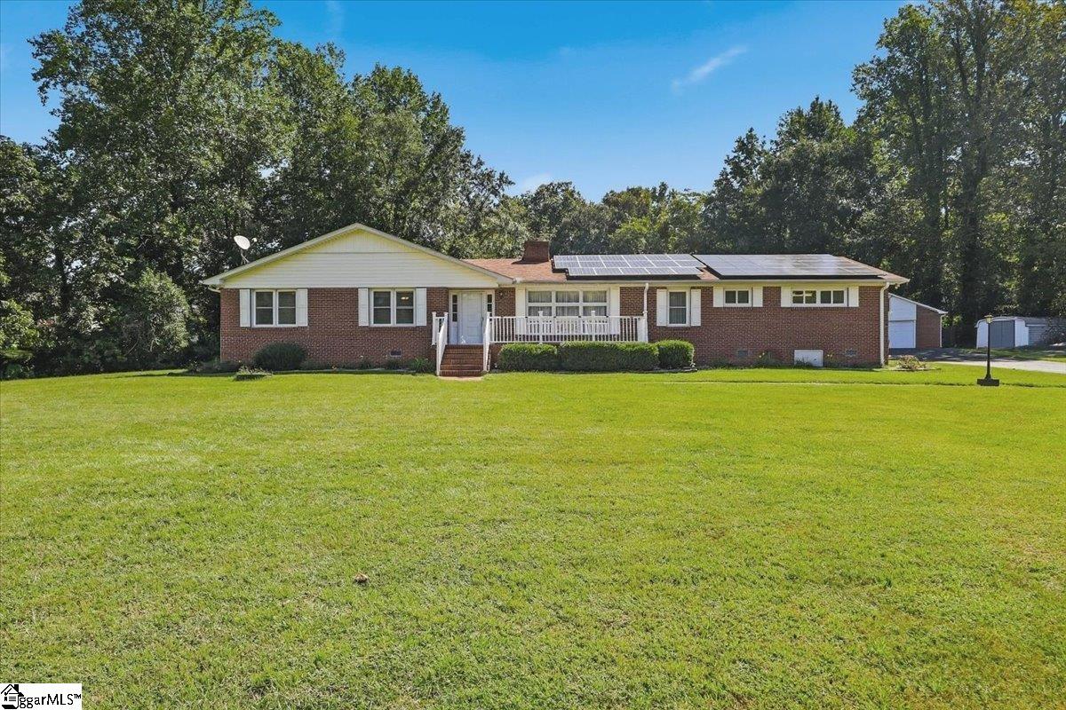 Photo 1 of Single family home for sale at 105 Lipscombe Dr, Travelers Rest, SC 29690 | MLS# 1603994 | Listing updated on 2026-09-17