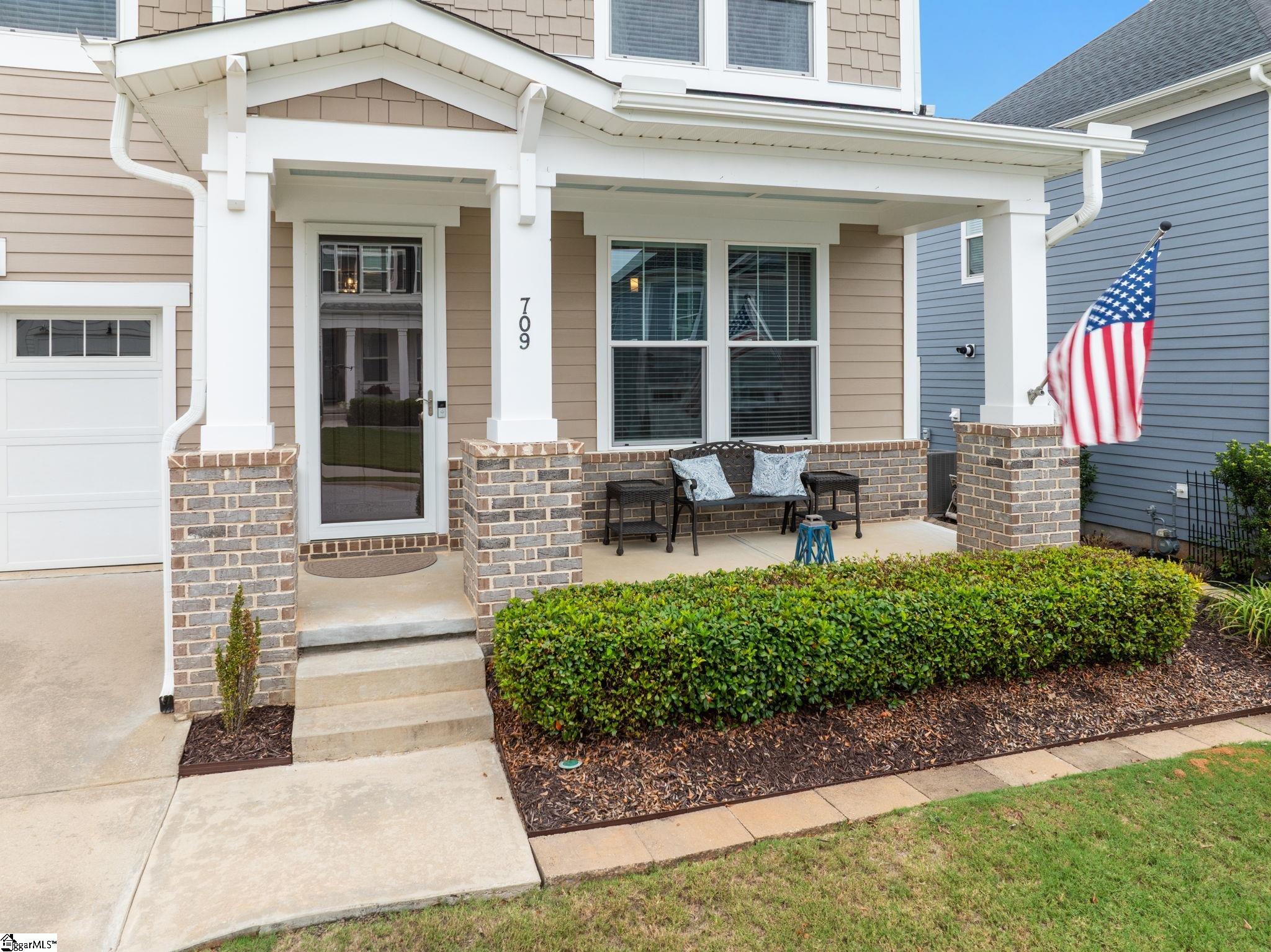 Photo 2 of Single family home for sale at 709 Saint Laurent Way, Simpsonville, SC 29681 | MLS# 1603999 | Listing updated on 2026-09-17