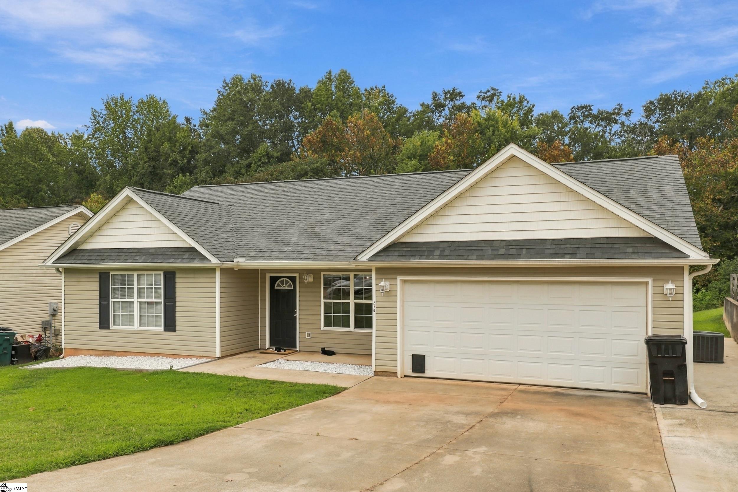 Photo 3 of Single family home for sale at 270 Chateau St, Boiling Springs, SC 29316 | MLS# 1604002 | Listing updated on 2026-09-17