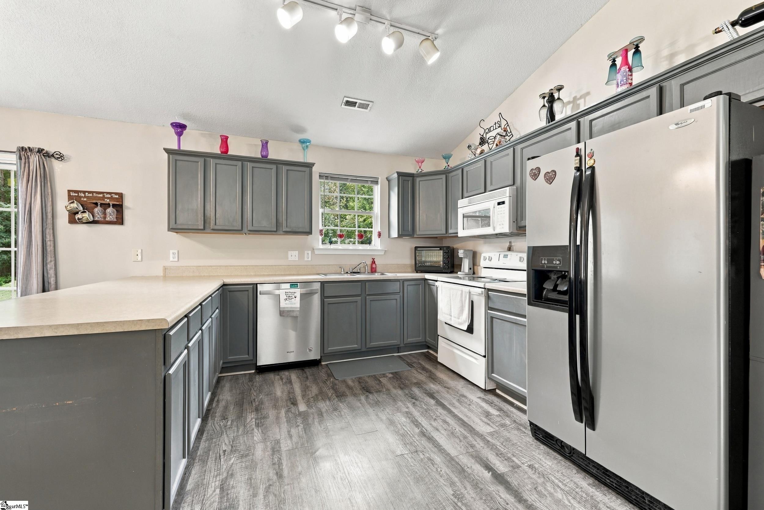 Photo 4 of Single family home for sale at 270 Chateau St, Boiling Springs, SC 29316 | MLS# 1604002 | Listing updated on 2026-09-17