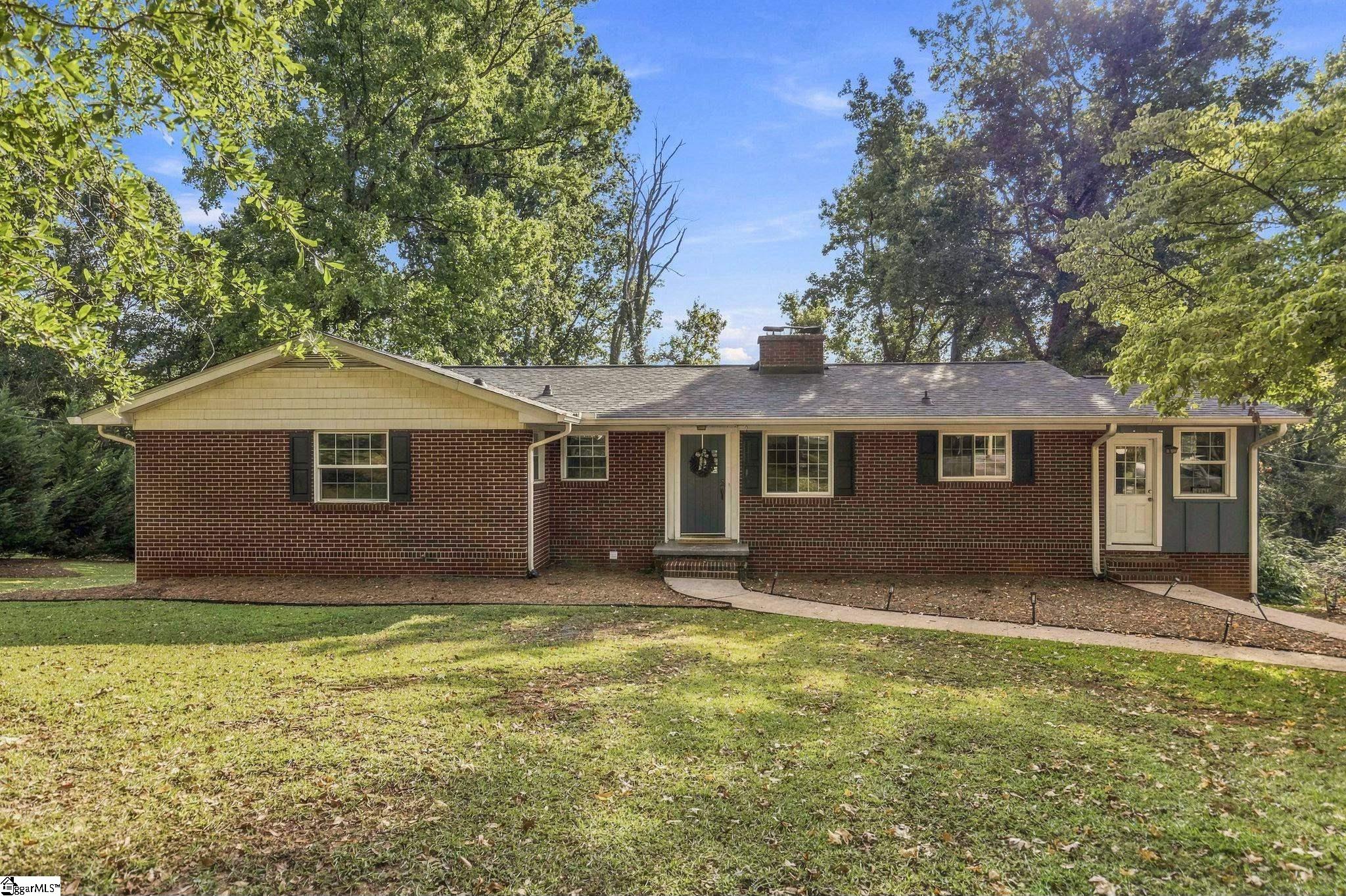 Single family home for sale at 204 Hermitage Rd, Greenville, SC 29615 | MLS# 1604011
