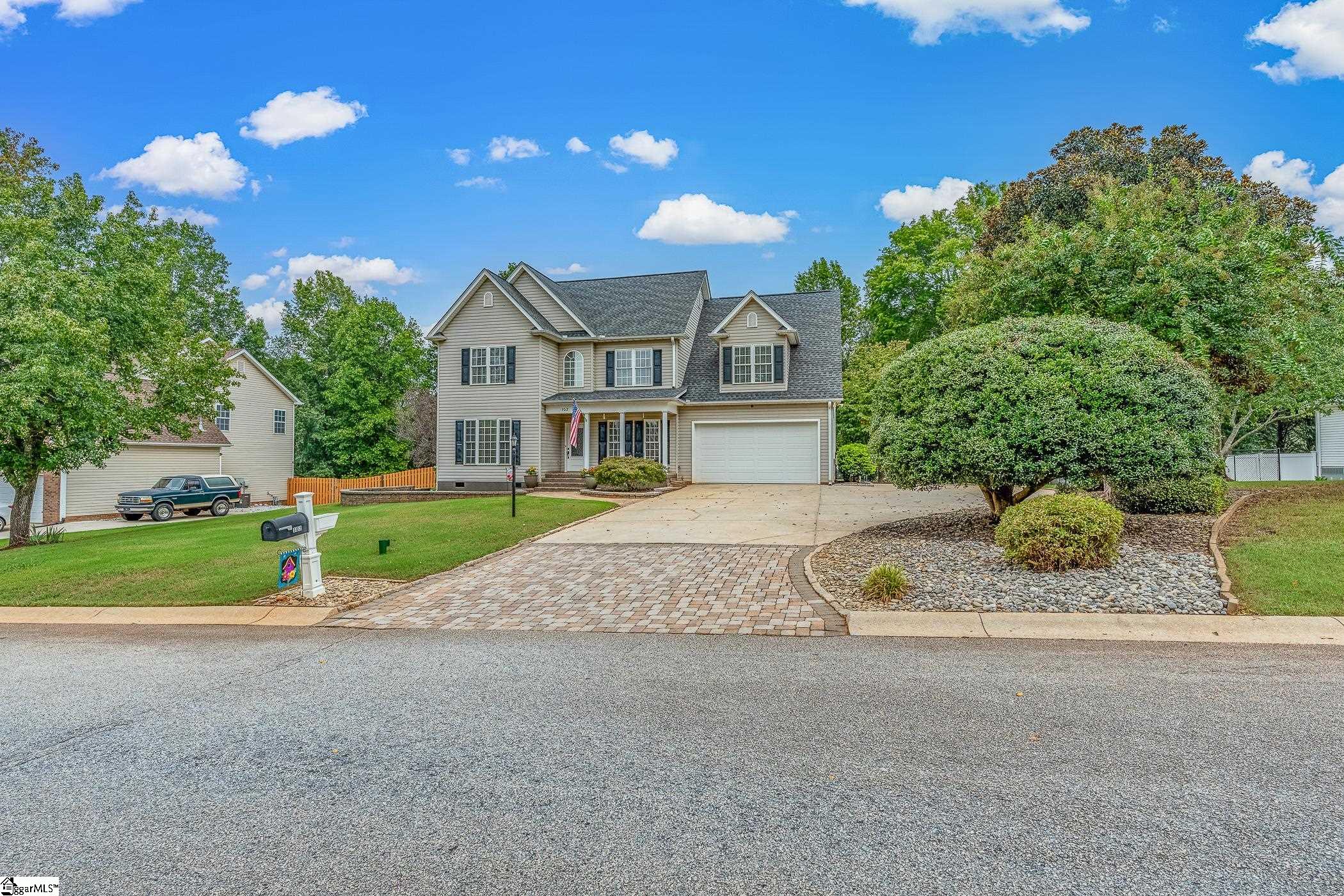 Photo 2 of Single family home for sale at 102 Laughing Tree Ct, Fountain Inn, SC 29644 | MLS# 1604024 | Listing updated on 2026-09-17