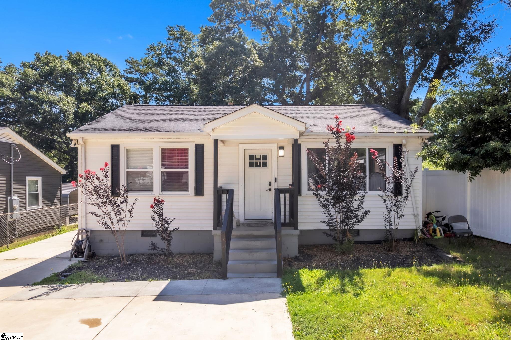 8 Antioch Drive, Greenville SC 29605