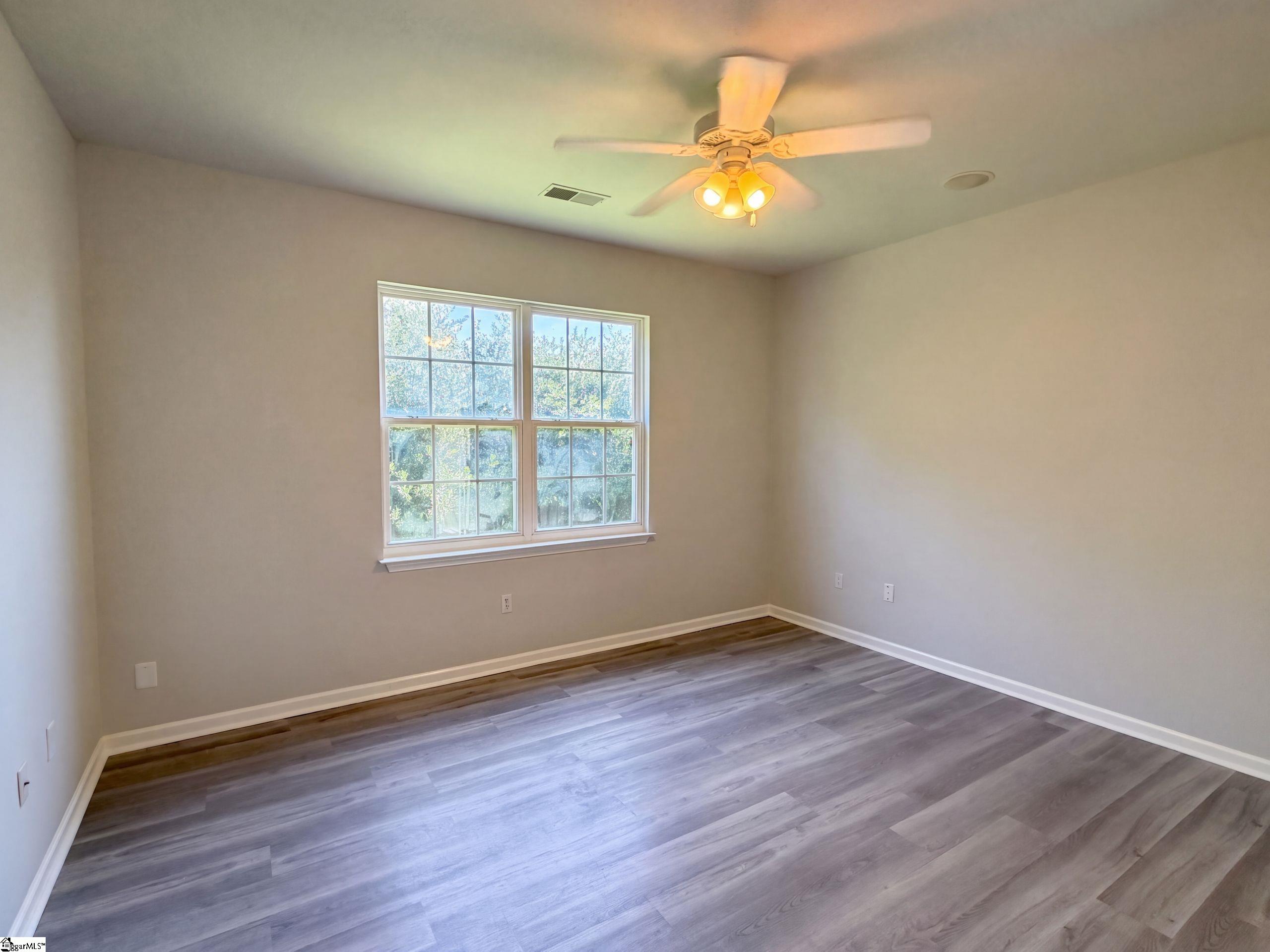Photo 3 of Single family home for sale at 200 Stillwater Ct, Simpsonville, SC 29681 | MLS# 1604046 | Listing updated on 2026-09-17