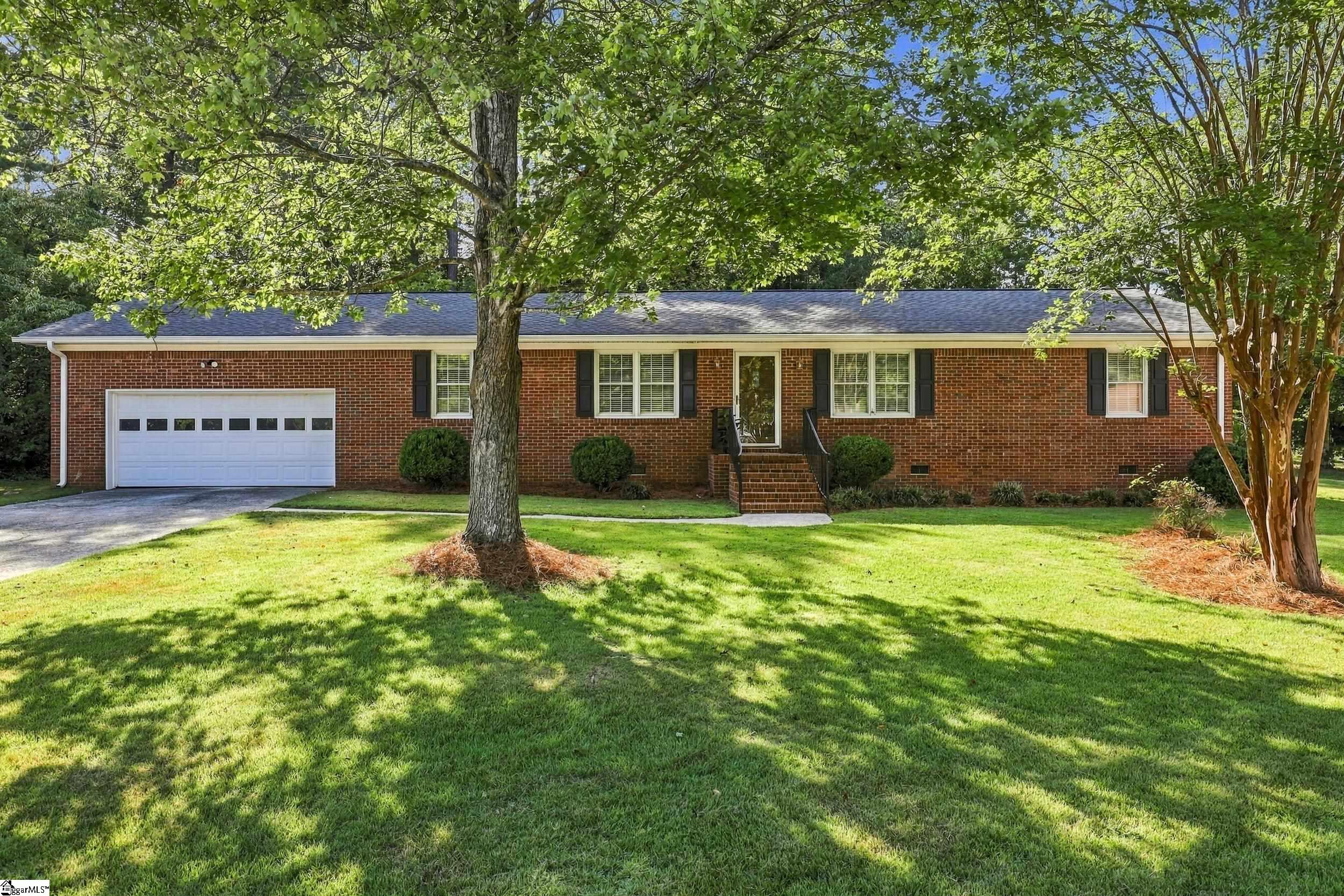 105 Vicksburg Court, Simpsonville SC 29681