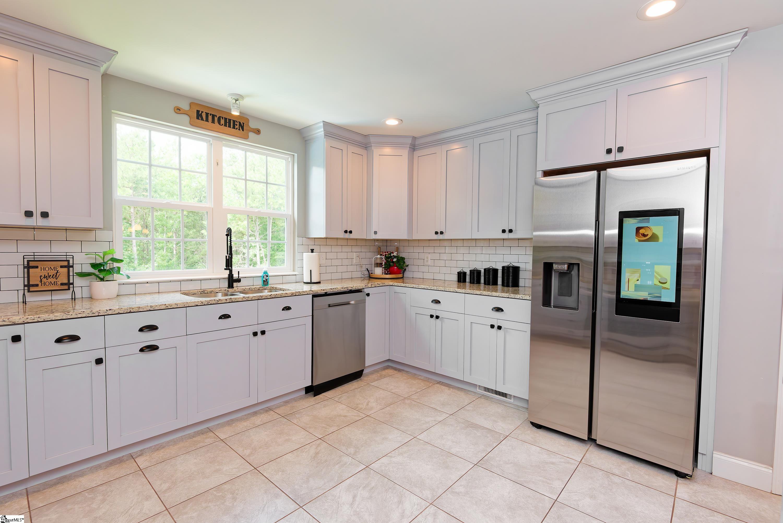 209 Nanie Myree Lane, Wellford SC 29385