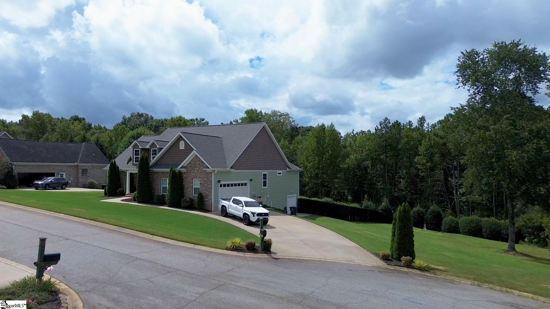 209 Nanie Myree Lane, Wellford SC 29385