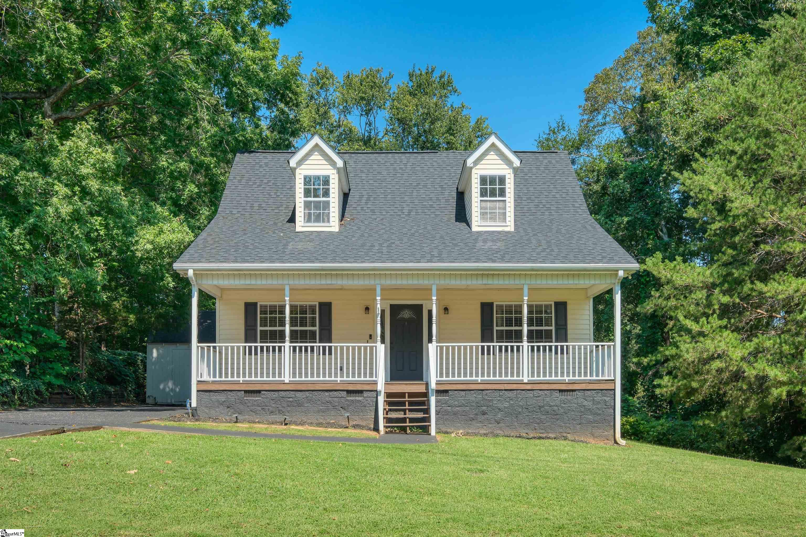 Single family home for sale at 222 Midland Dr, Easley, SC 29640 | MLS# 1604065