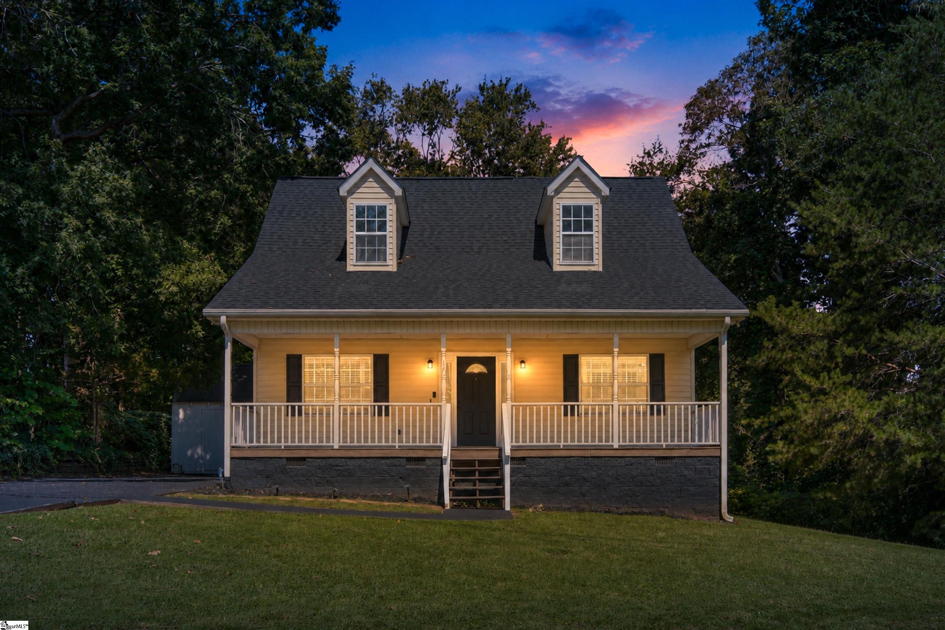 Photo 2 of Single family home for sale at 222 Midland Dr, Easley, SC 29640 | MLS# 1604065 | Listing updated on 2026-09-17