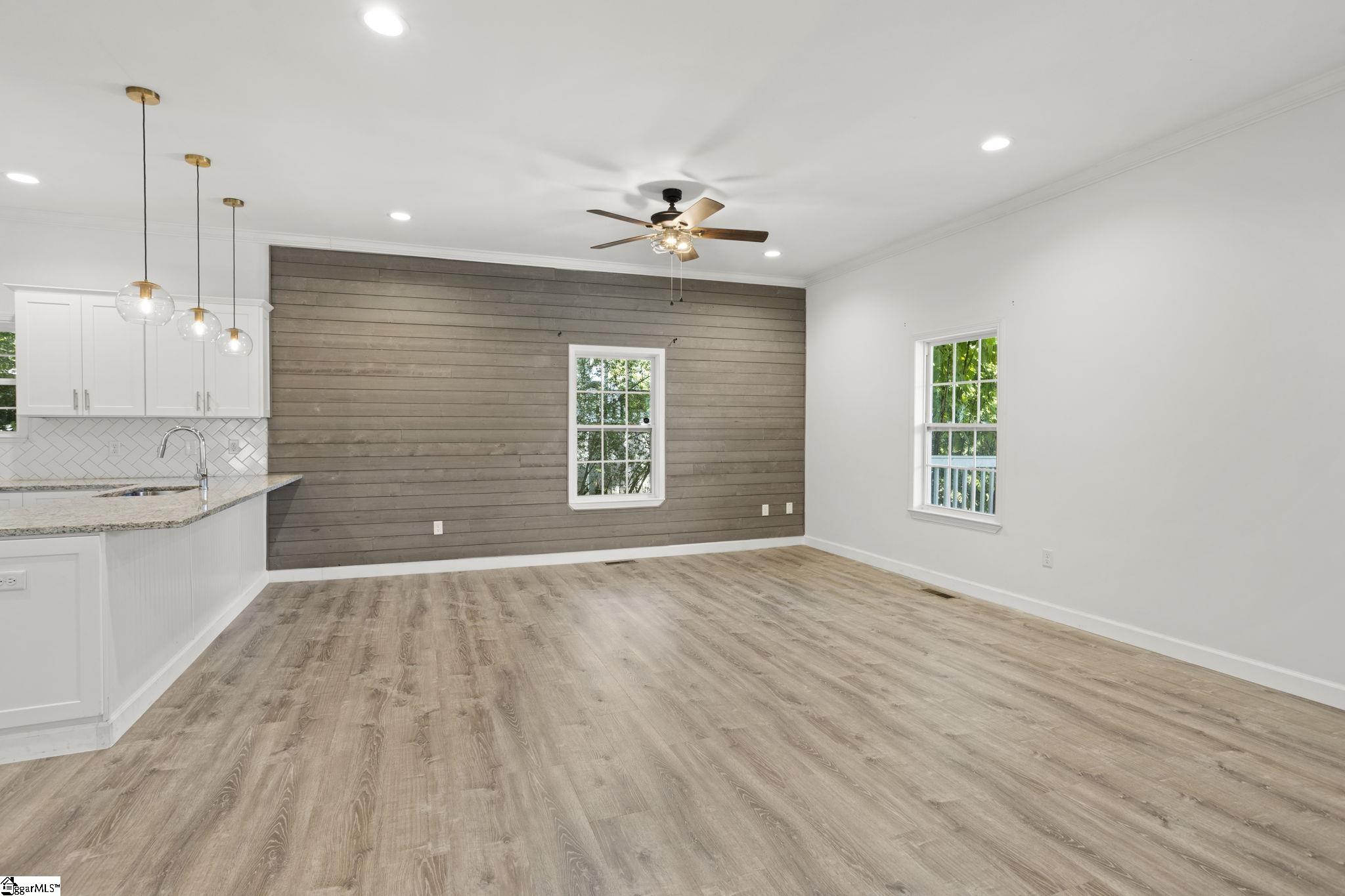 44 4th Avenue, Greenville SC 29611
