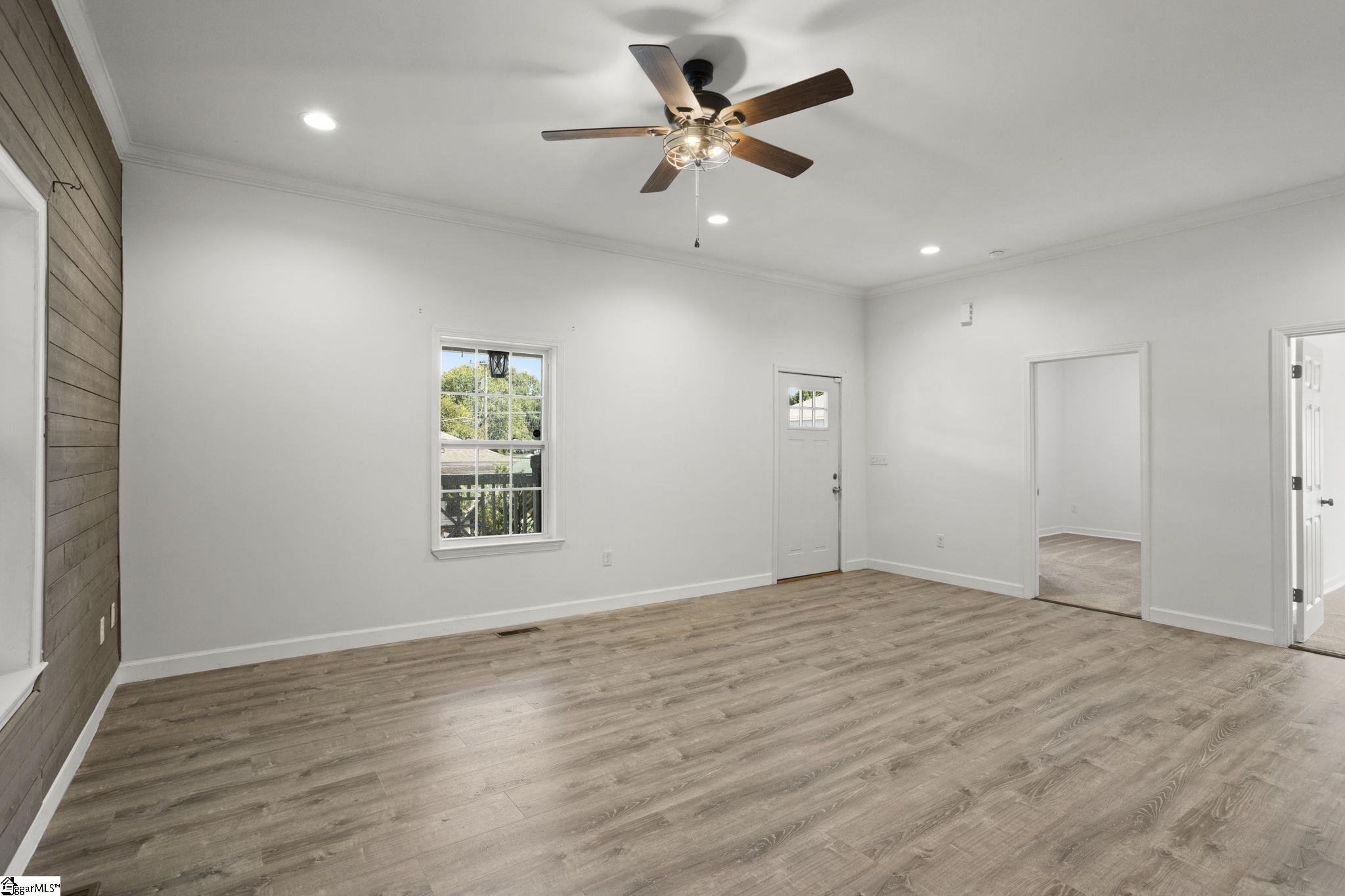 44 4th Avenue, Greenville SC 29611