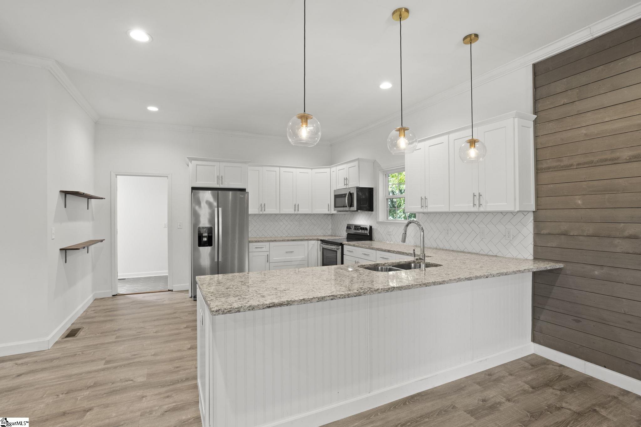 44 4th Avenue, Greenville SC 29611