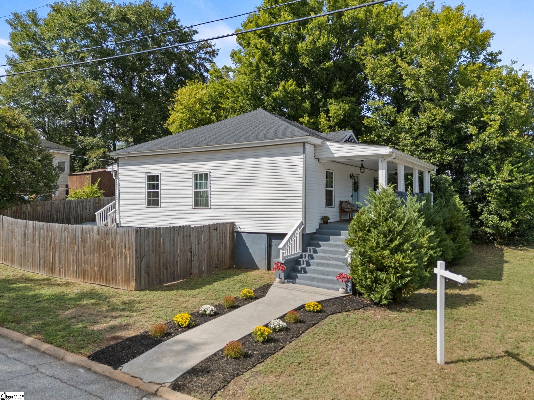 44 4th Avenue, Greenville SC 29611