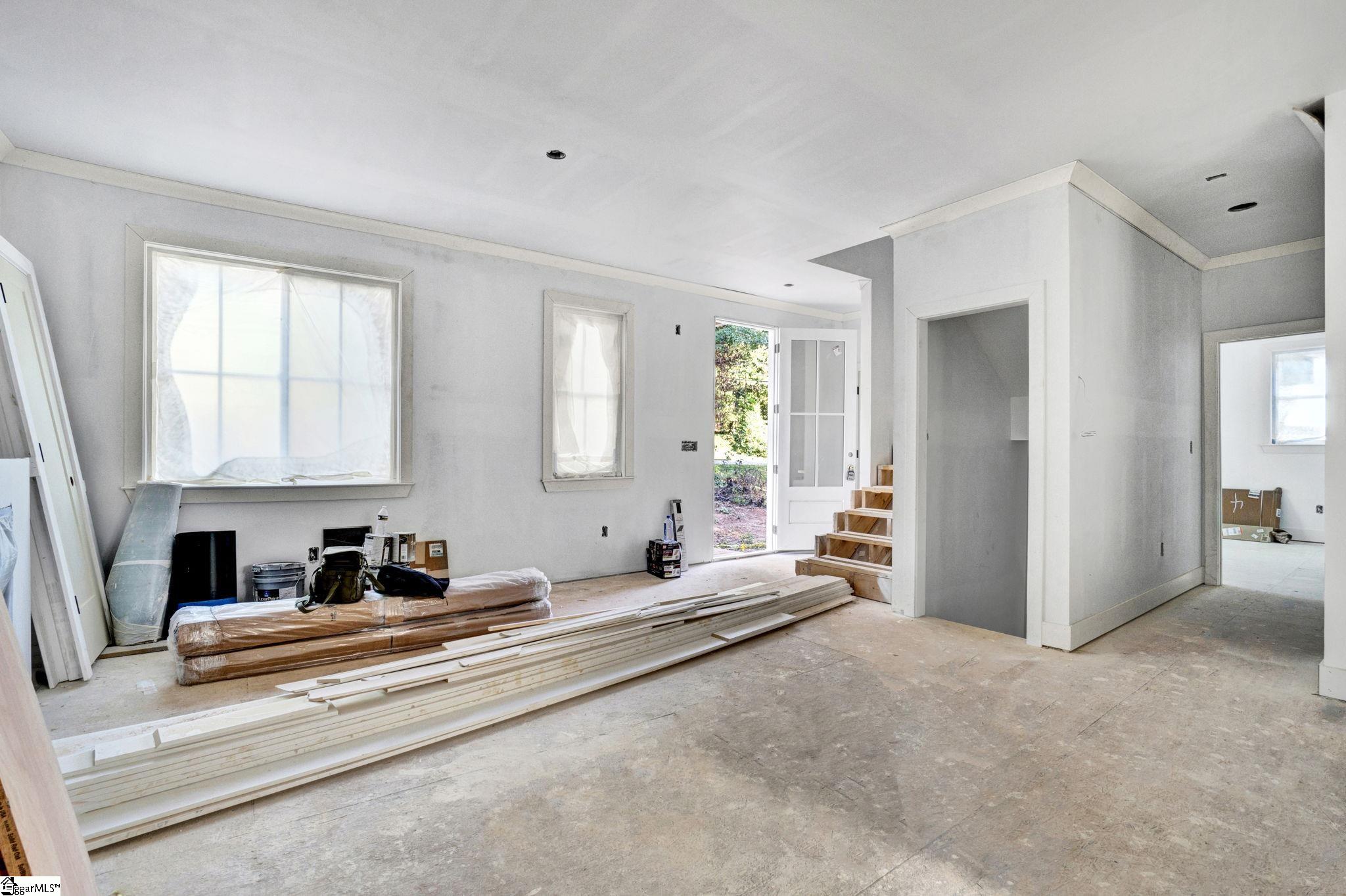 Photo 3 of Single family home for sale at 15 Meadow Crst Cir, Greenville, SC 29609 | MLS# 1604072 | Listing updated on 2026-09-17