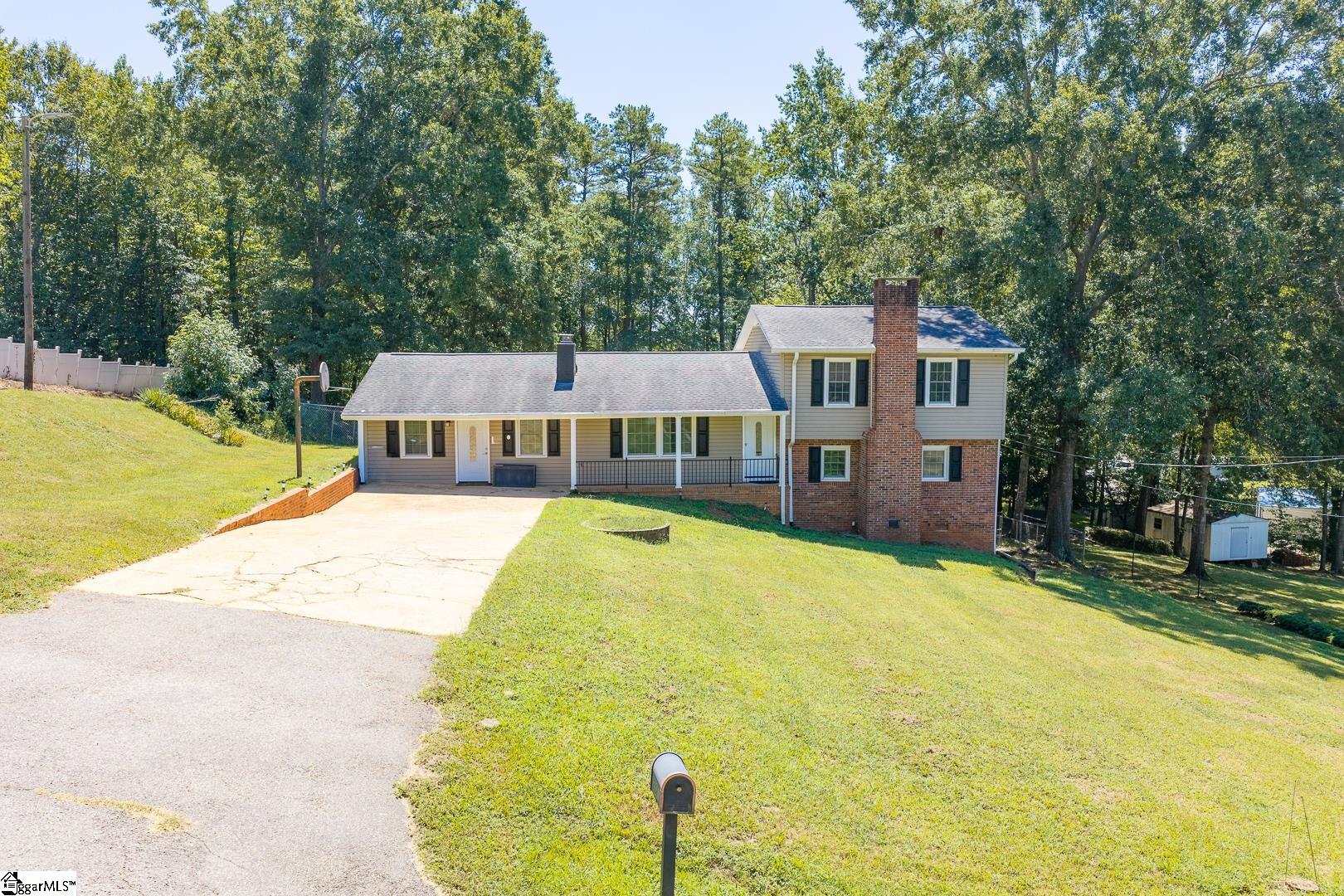201 Knollview Drive, Greenville SC 29611